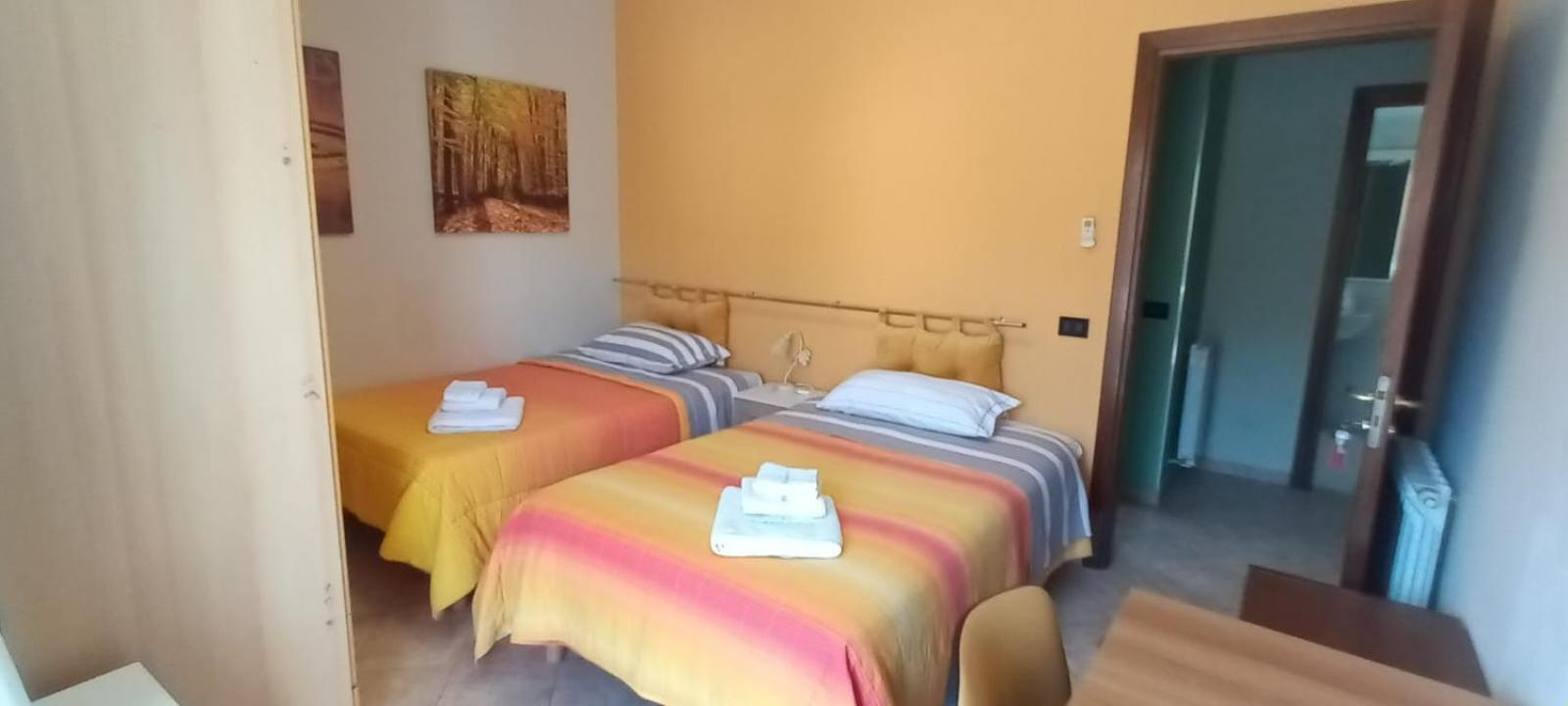 Twin Room with Balcony - Photo 1