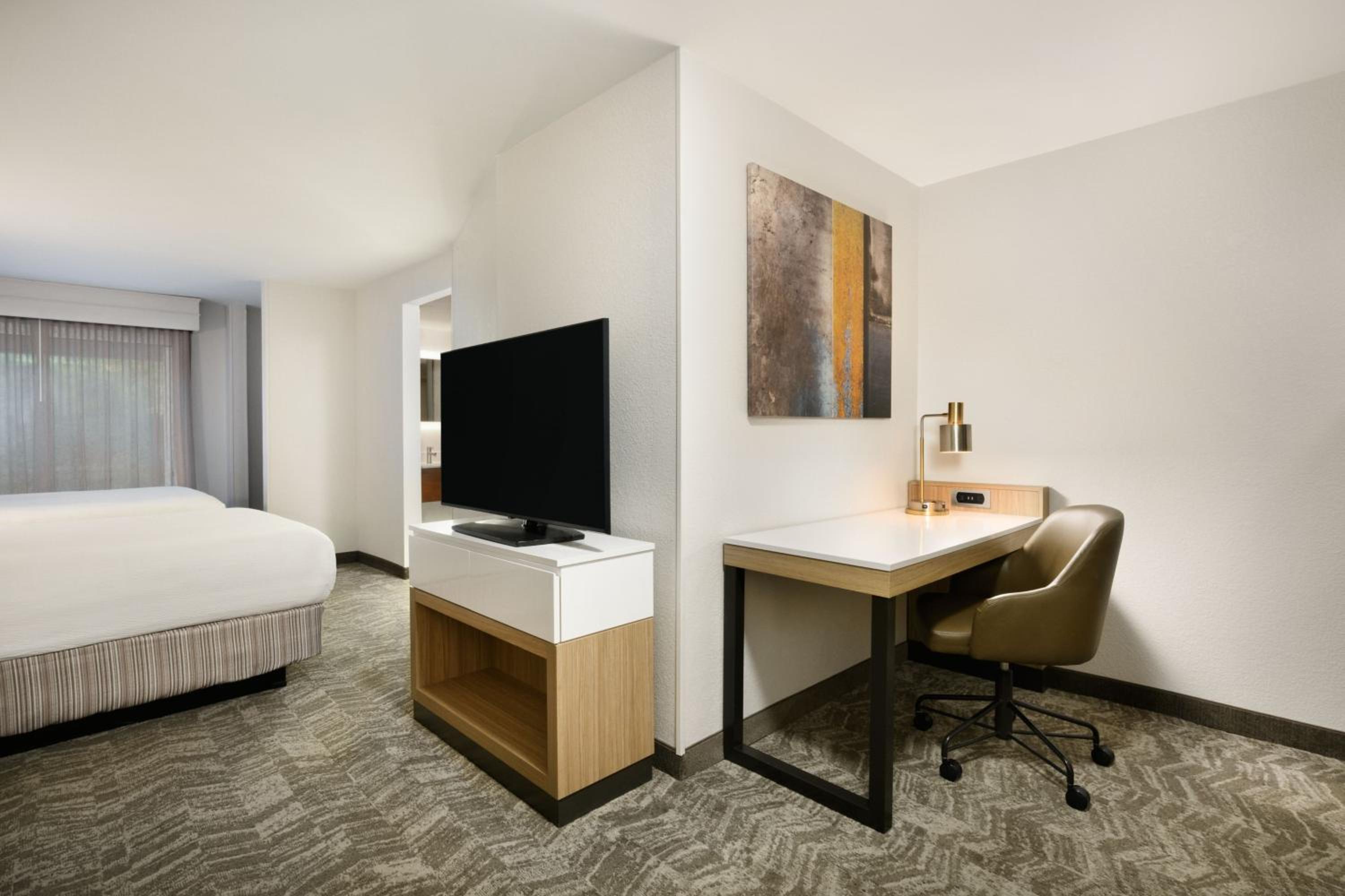 Double Suite with Two Double Beds - Photo 4