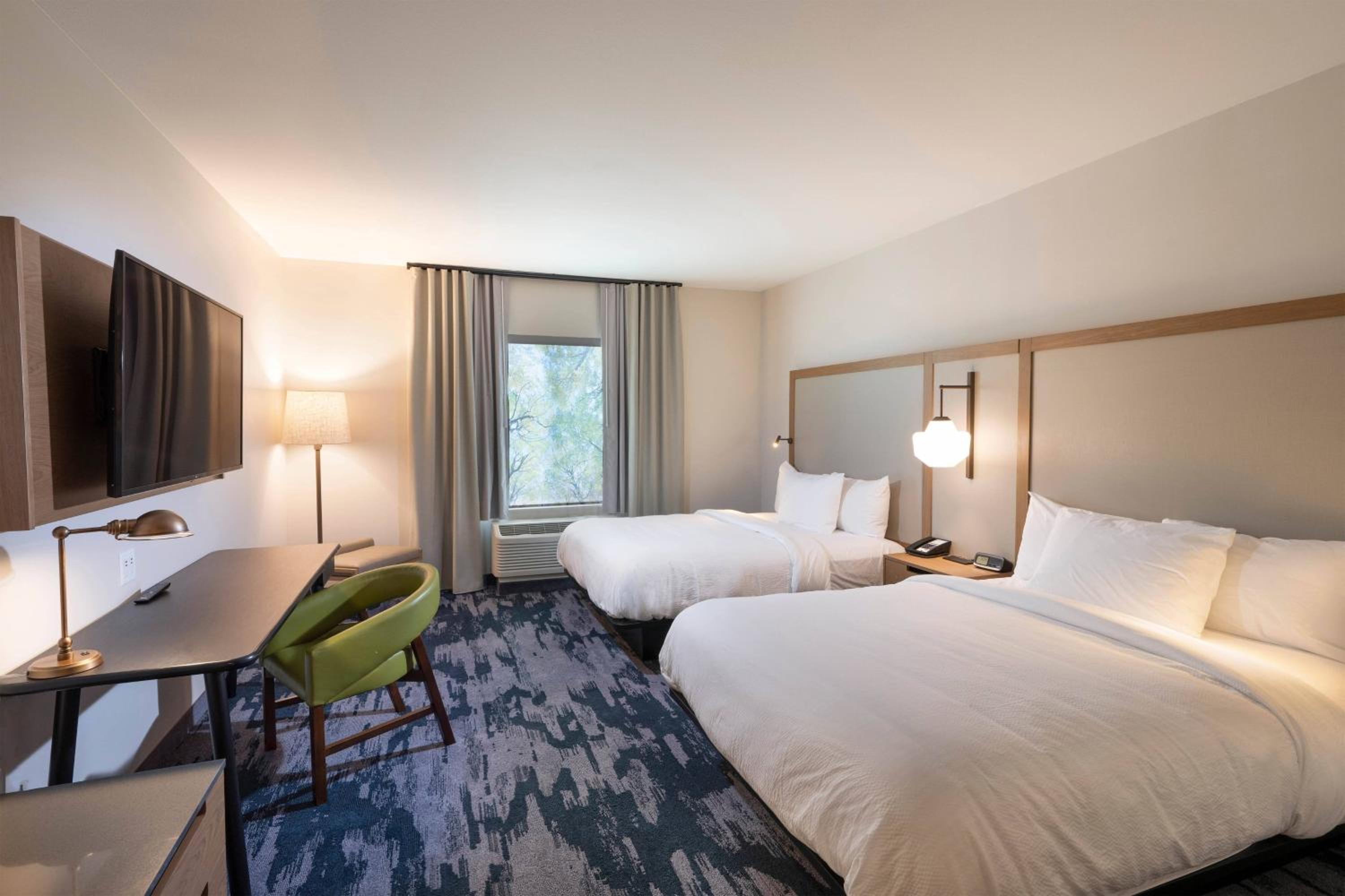 Double Queen Room - Photo 1