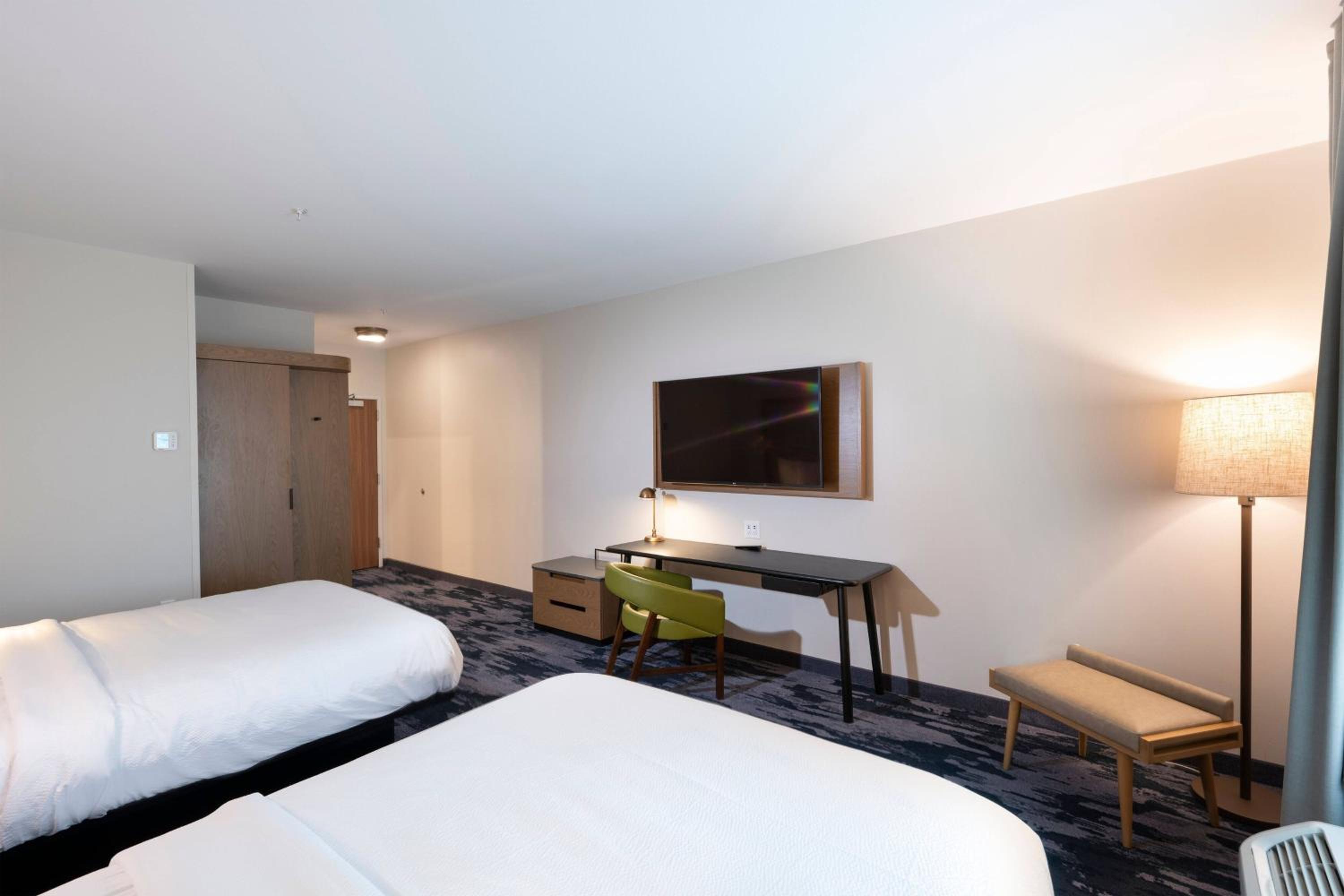 Double Queen Room - Photo 2