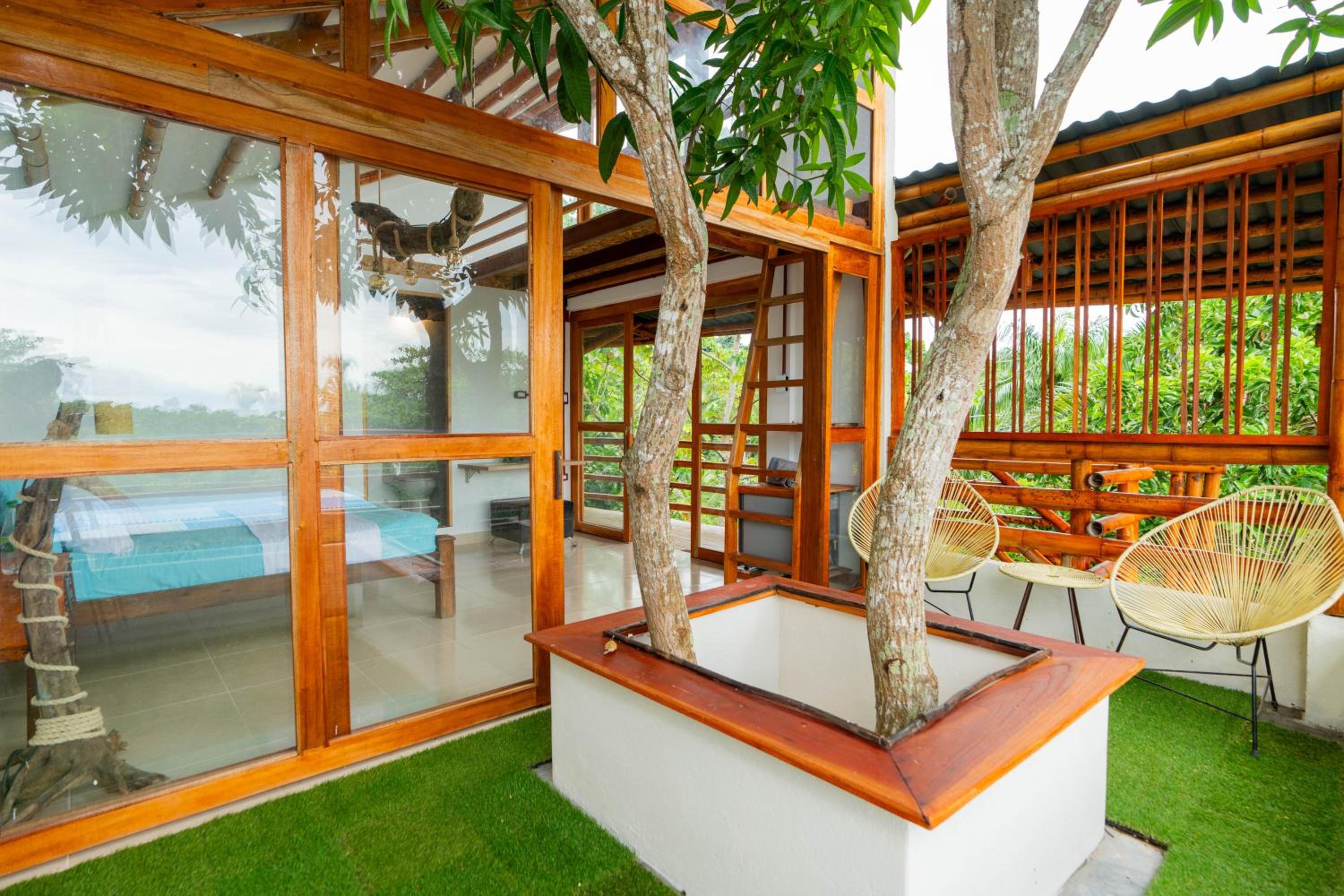 Deluxe Triple Room With Sea View photo 3