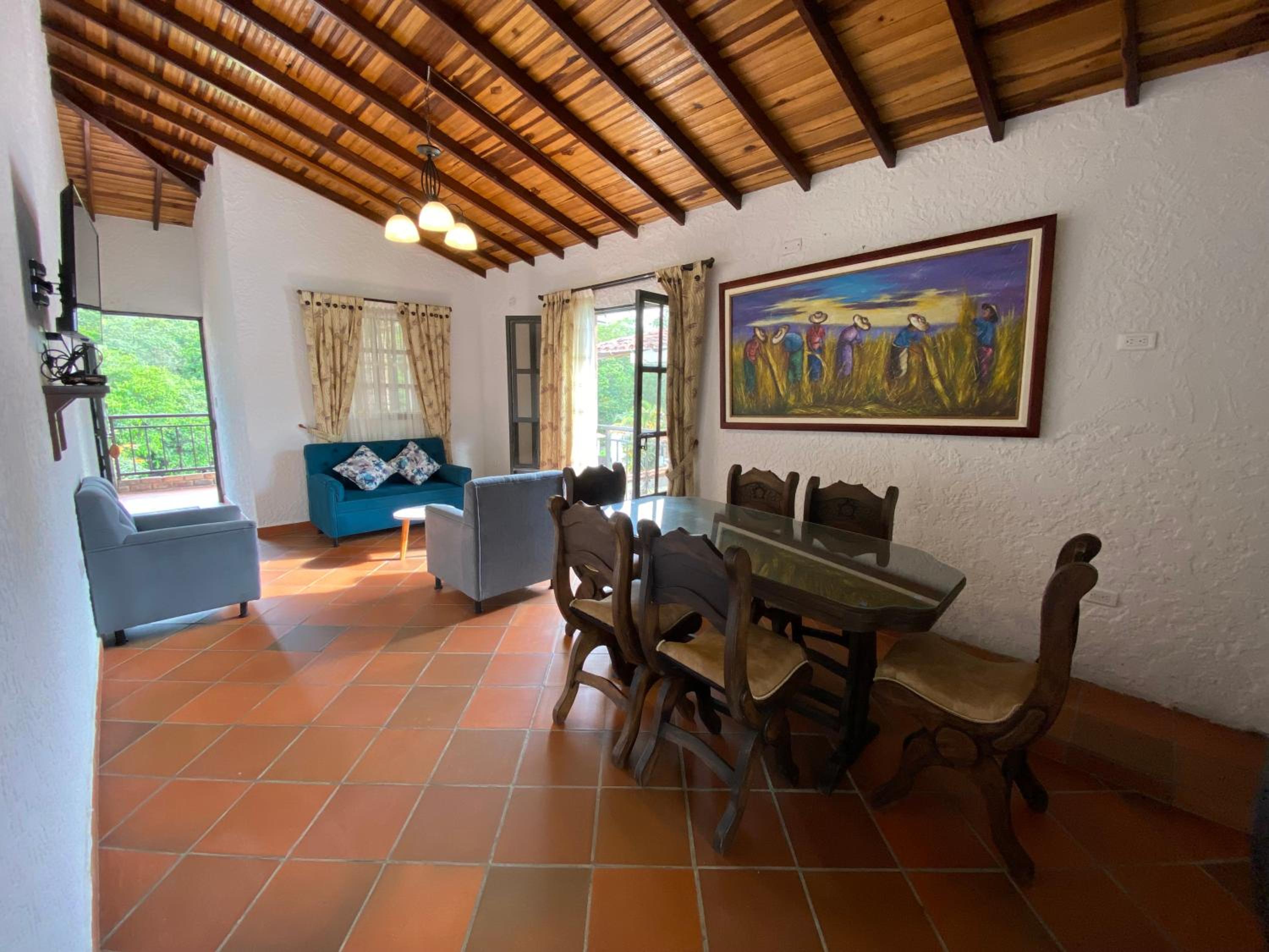 Deluxe Family Room