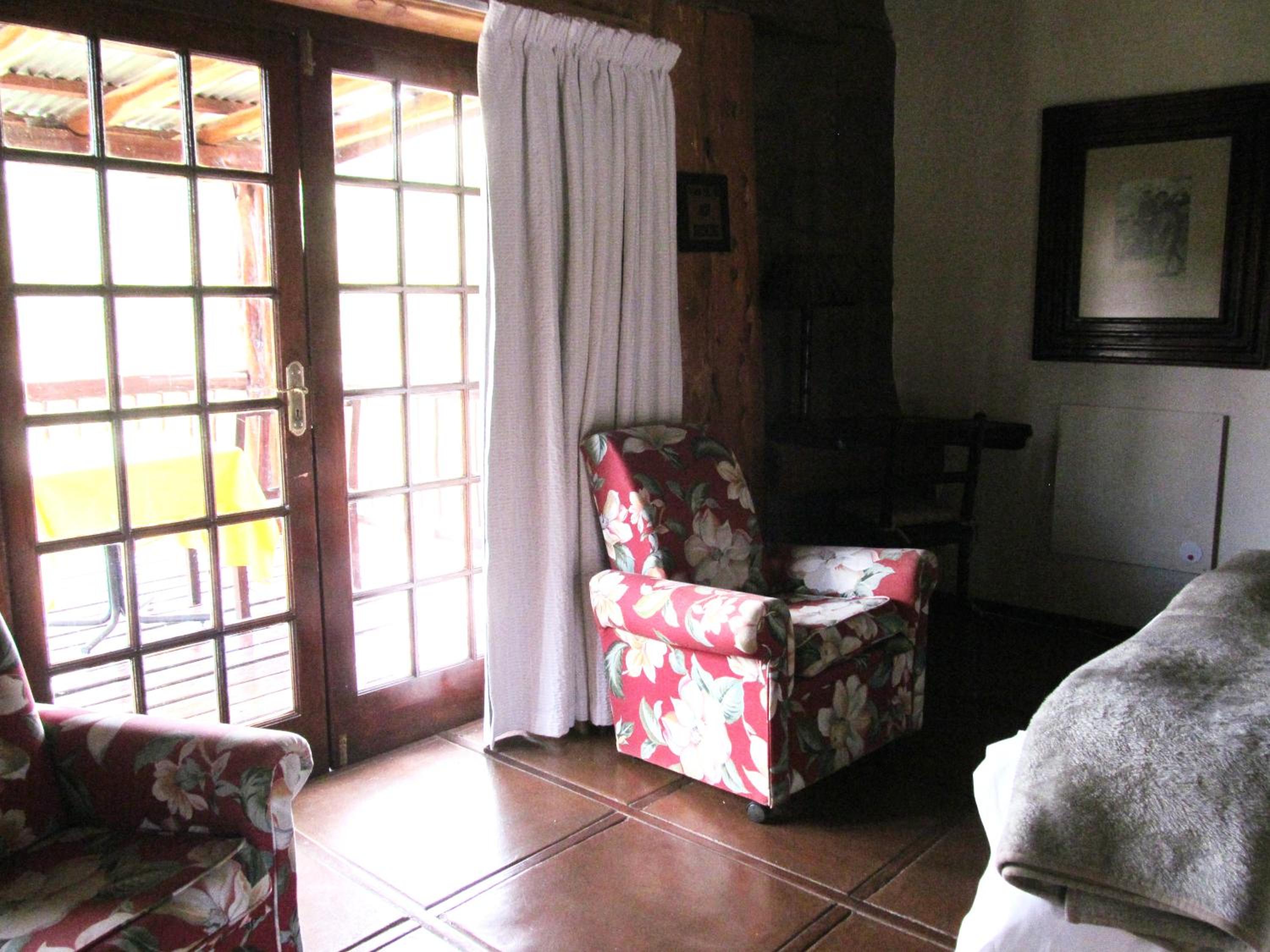 Double Room With Water View - Photo 4