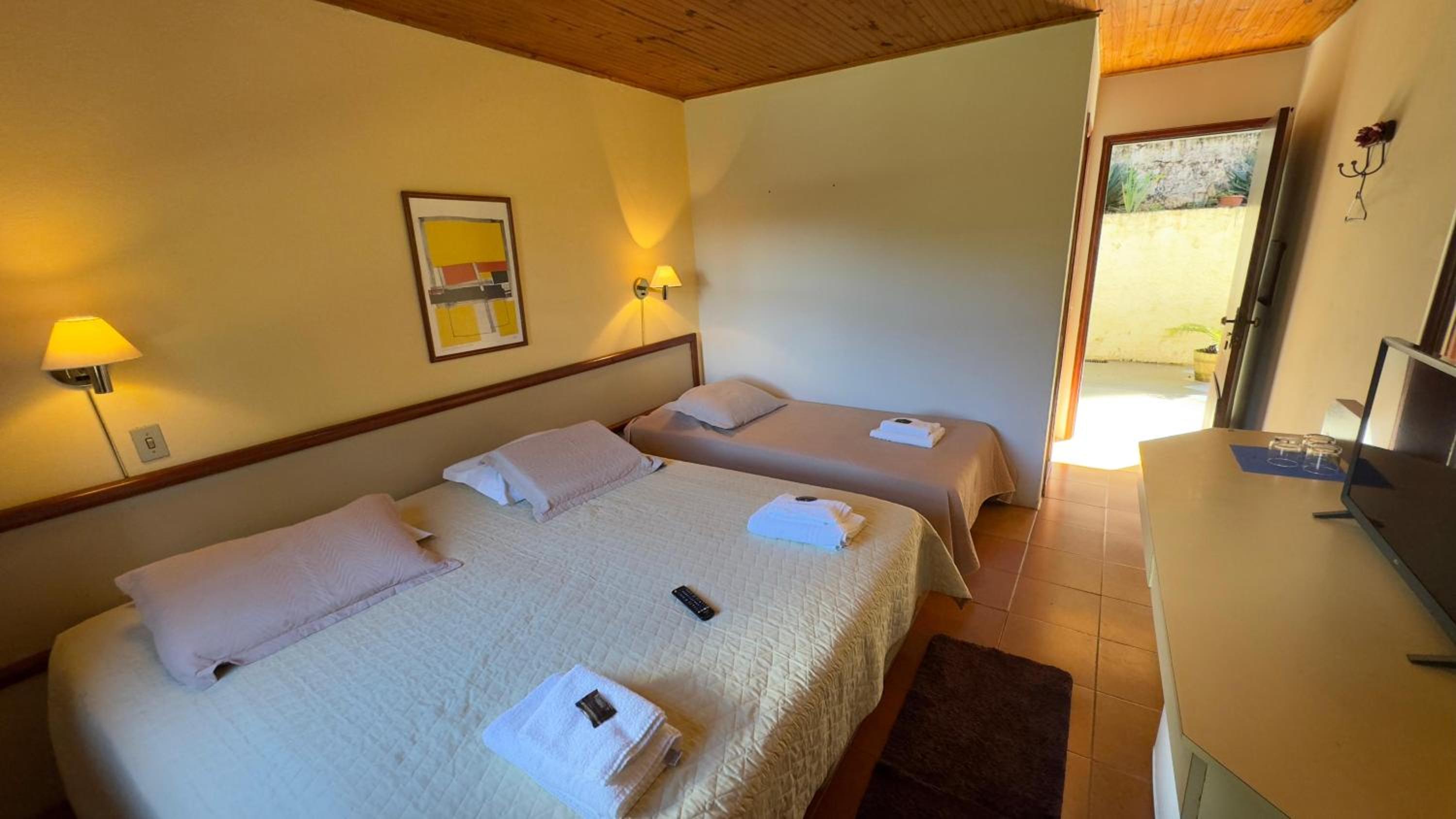 Standard Triple Room photo 2