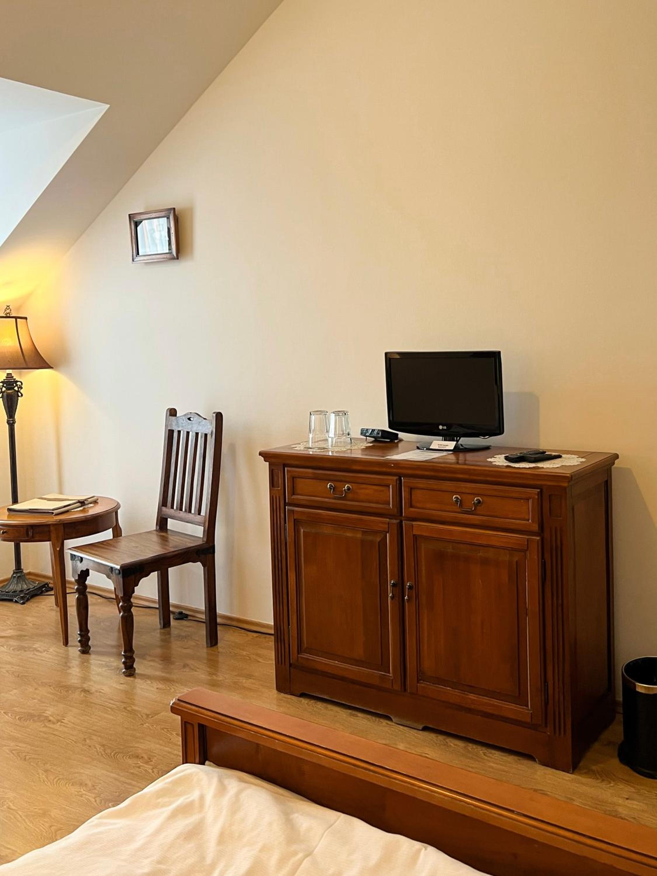 Triple Room - Photo 8