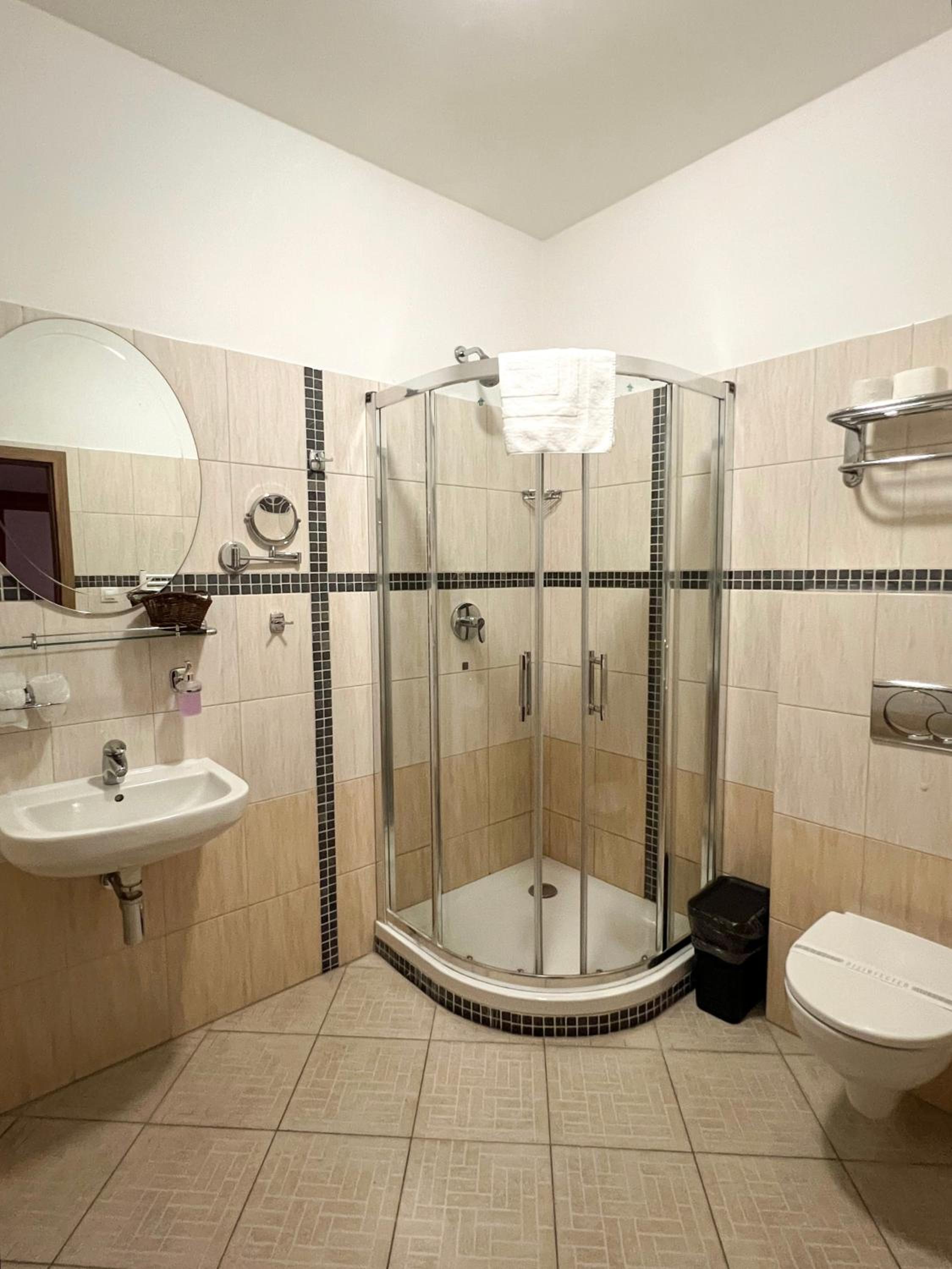 Triple Room - Photo 2