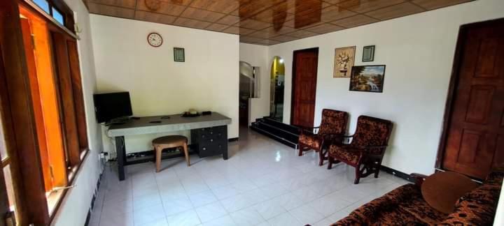 Budget Double Room photo 3