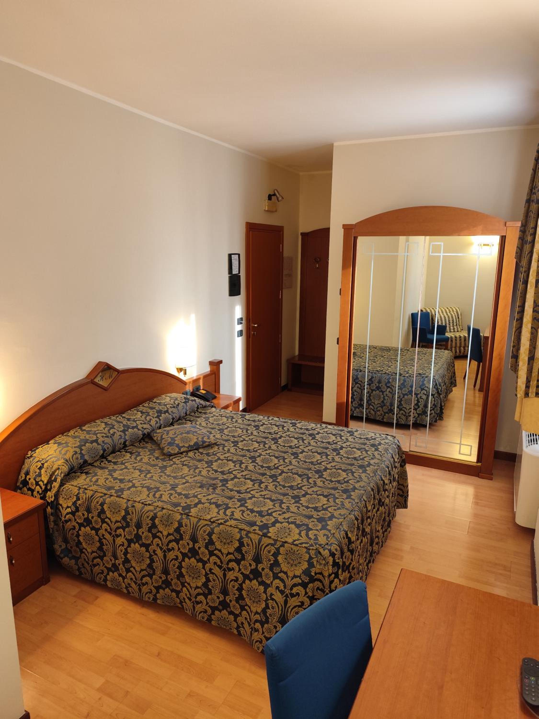 Double Room - Photo 2