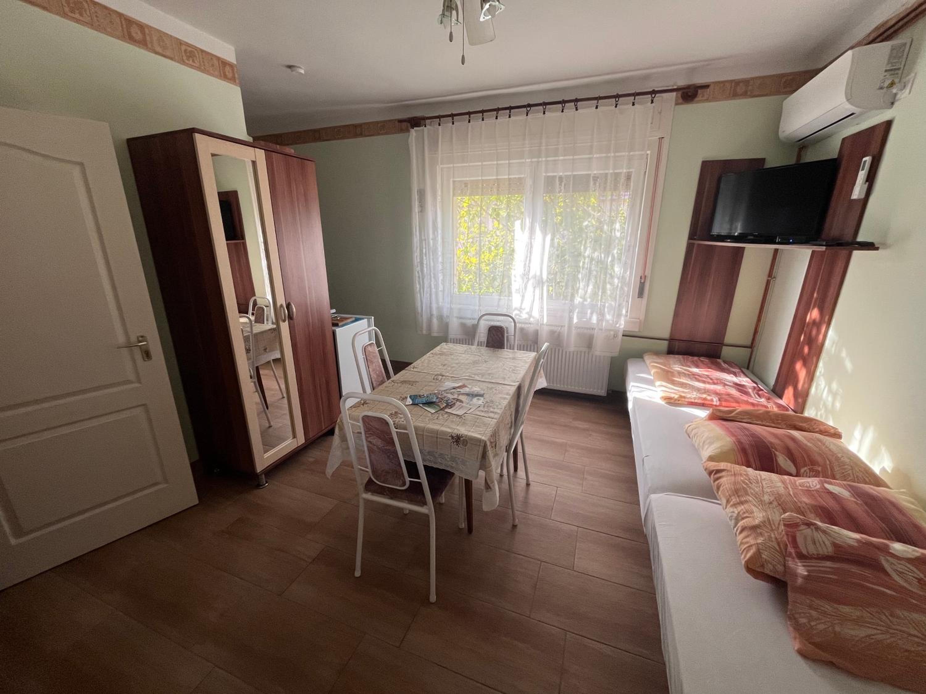 Apartment - Ground Floor photo 3