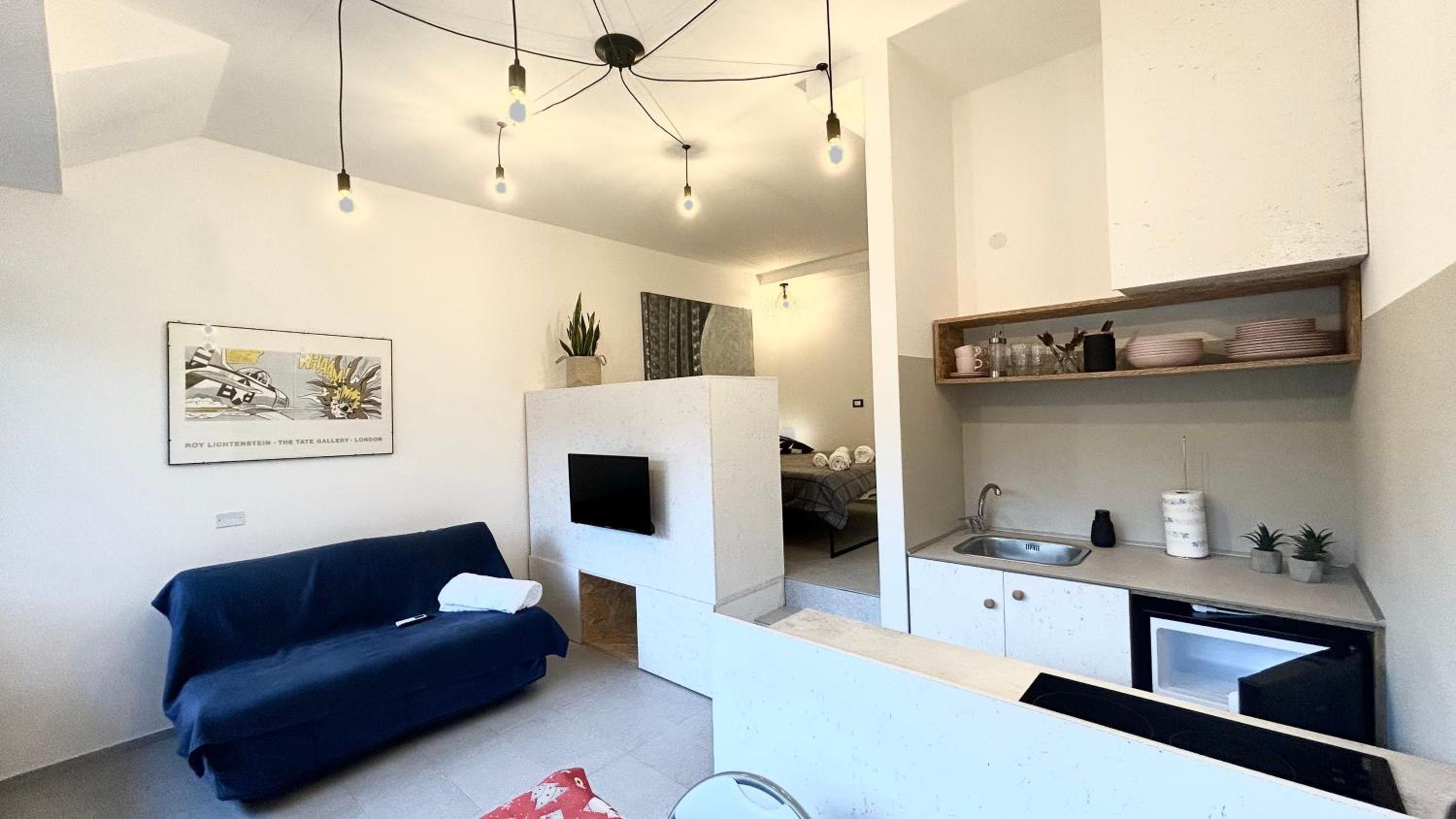 One-Bedroom Apartment photo 1