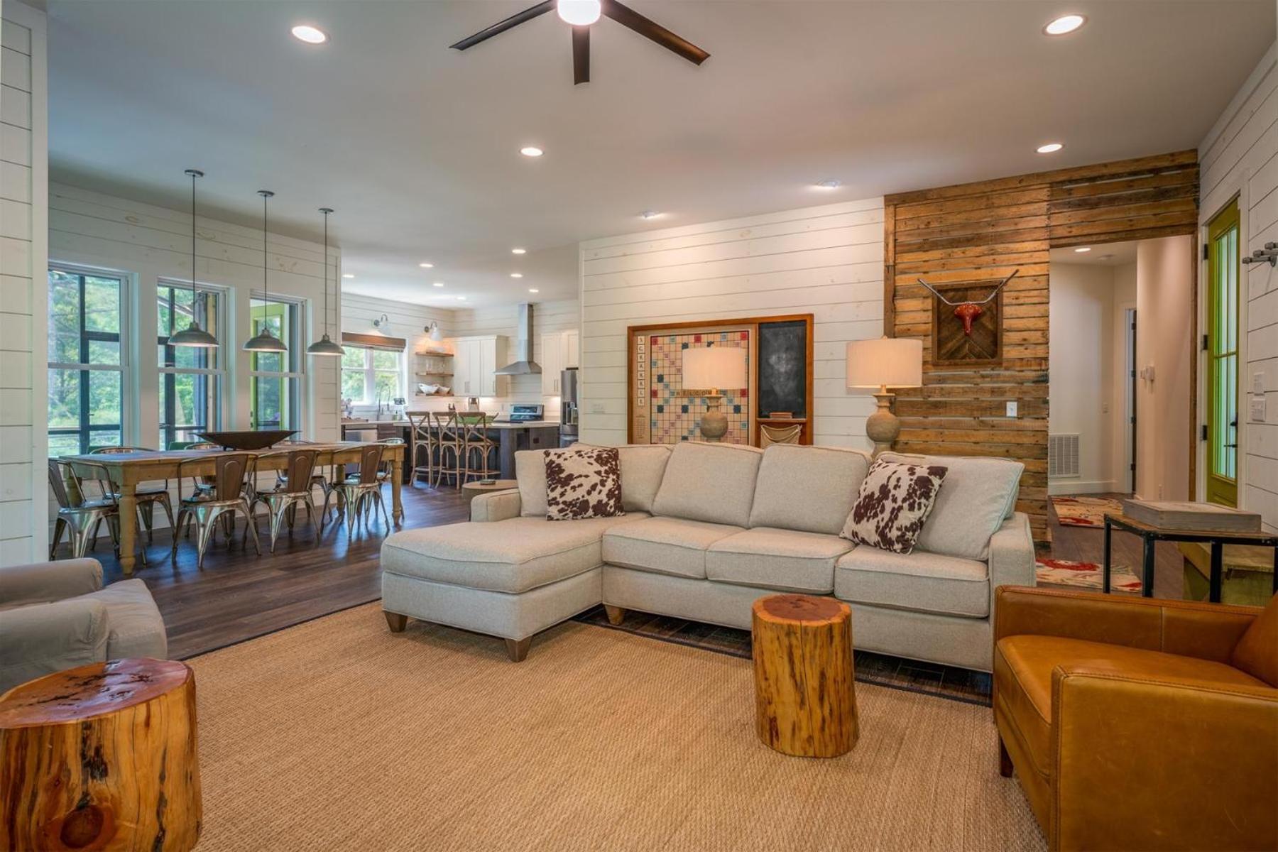Three-Bedroom Holiday Home  photo 1