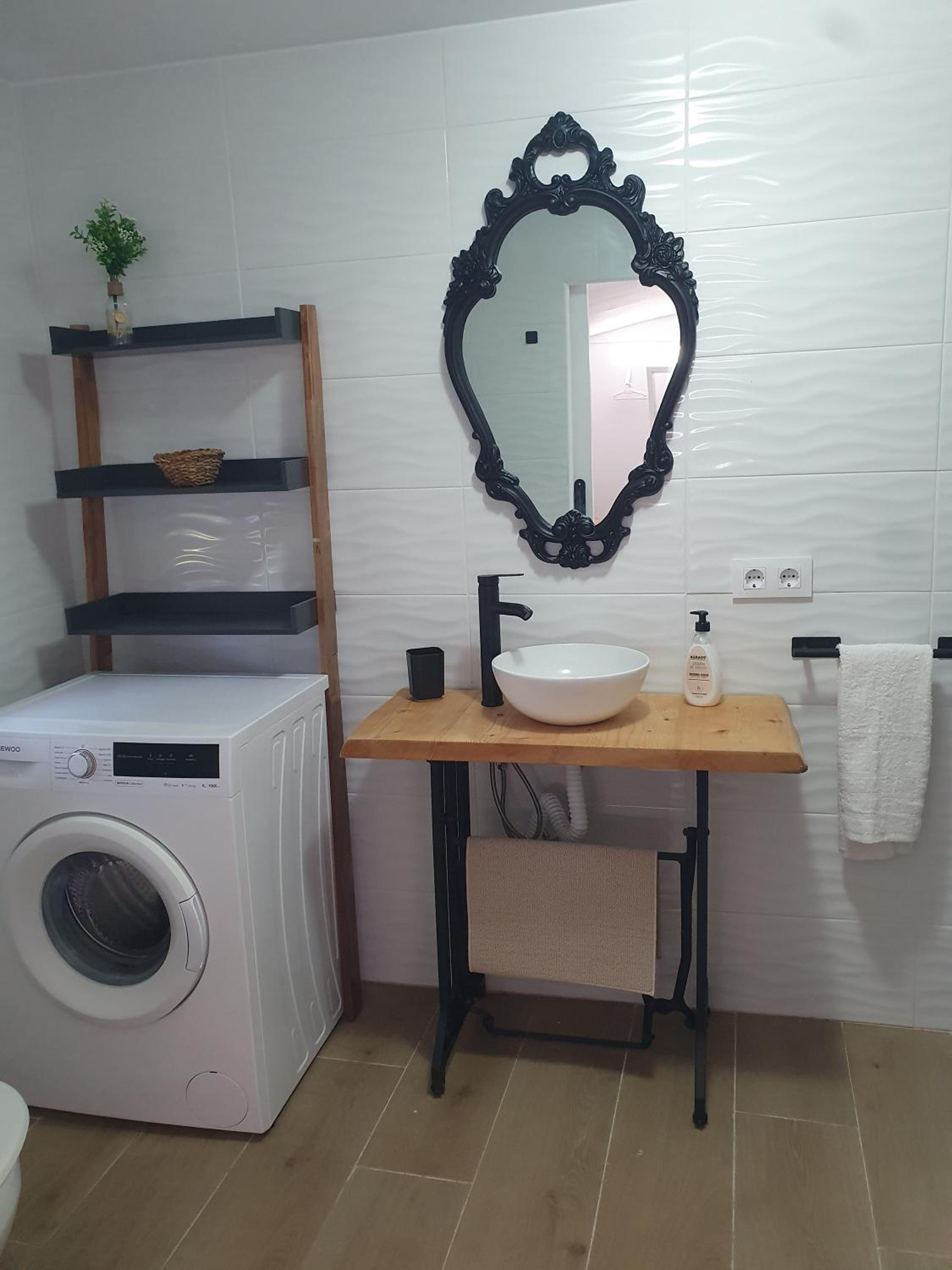 One-Bedroom House photo 2