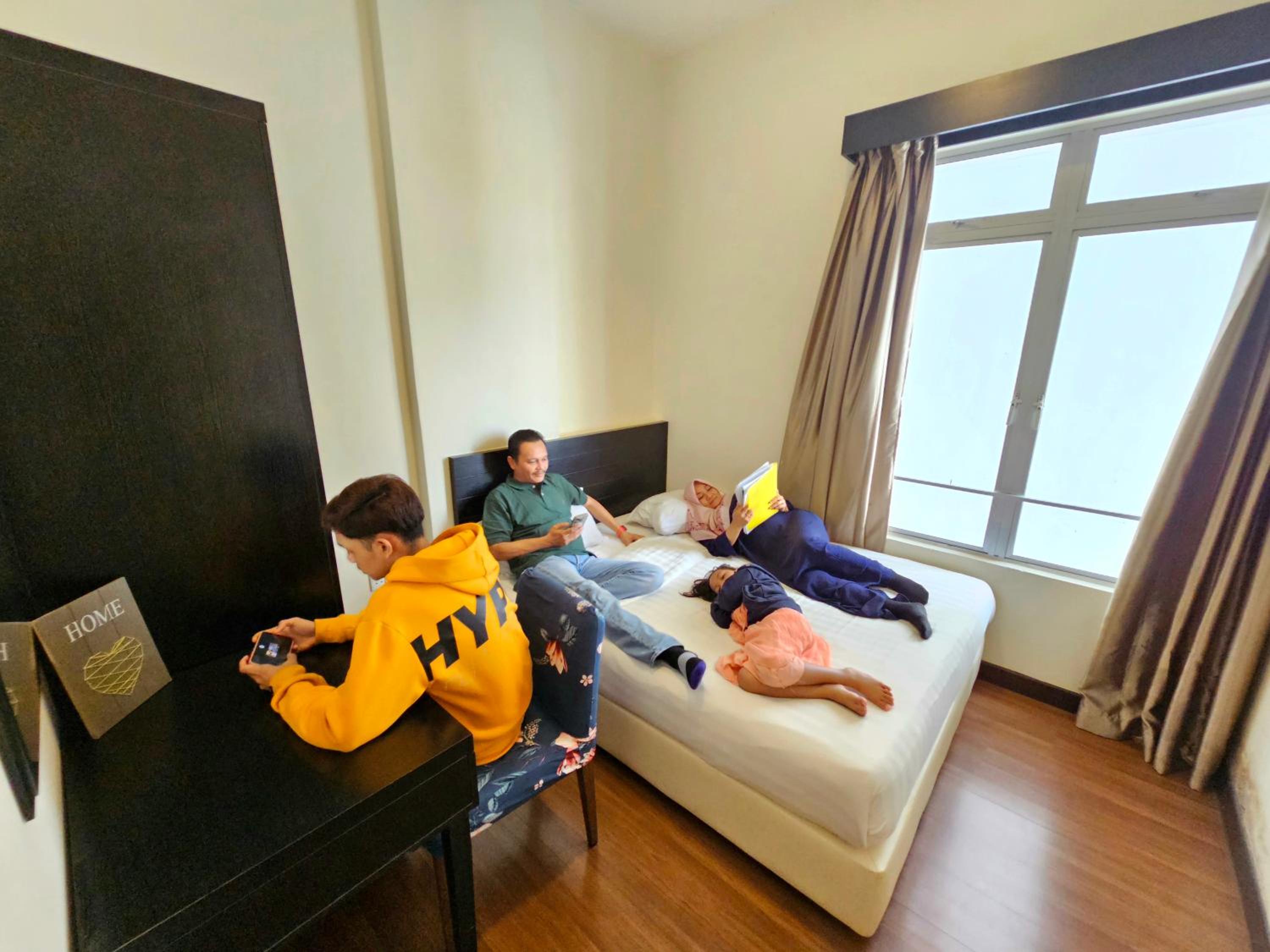 Apartment with Balcony (Free 4 Waterpark Tickets)