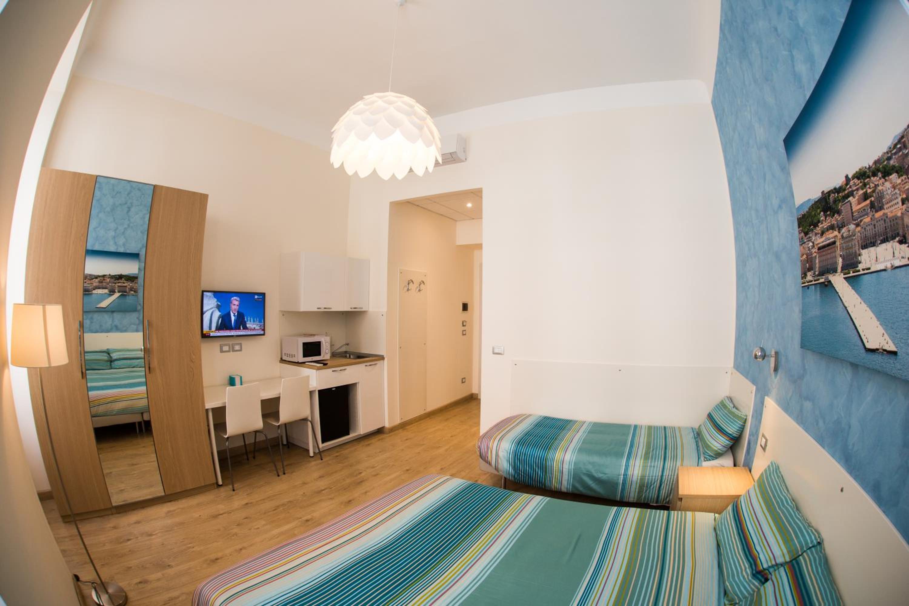 Triple Room with Private Bathroom photo 2