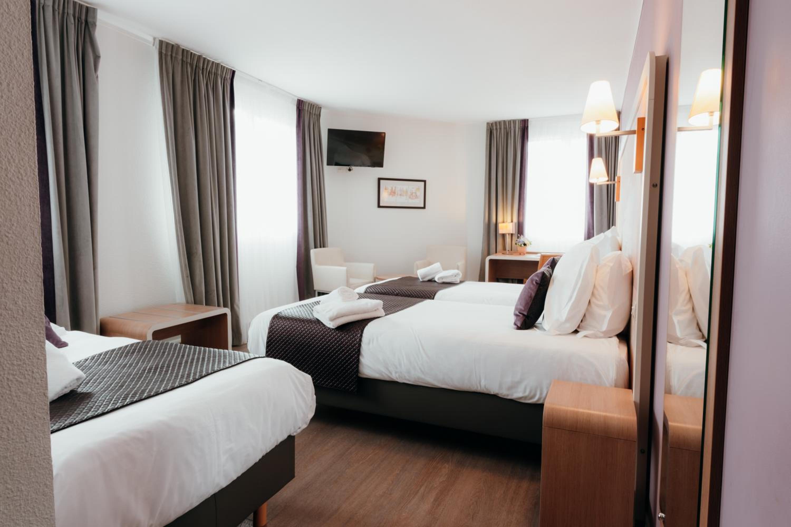 Triple Room - Photo 6