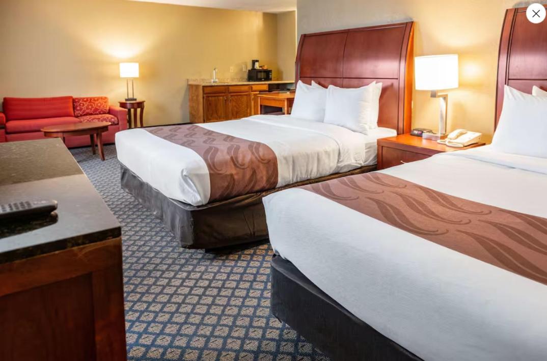 Superior Room with Two Queen Beds - Non-Smoking - Photo 3