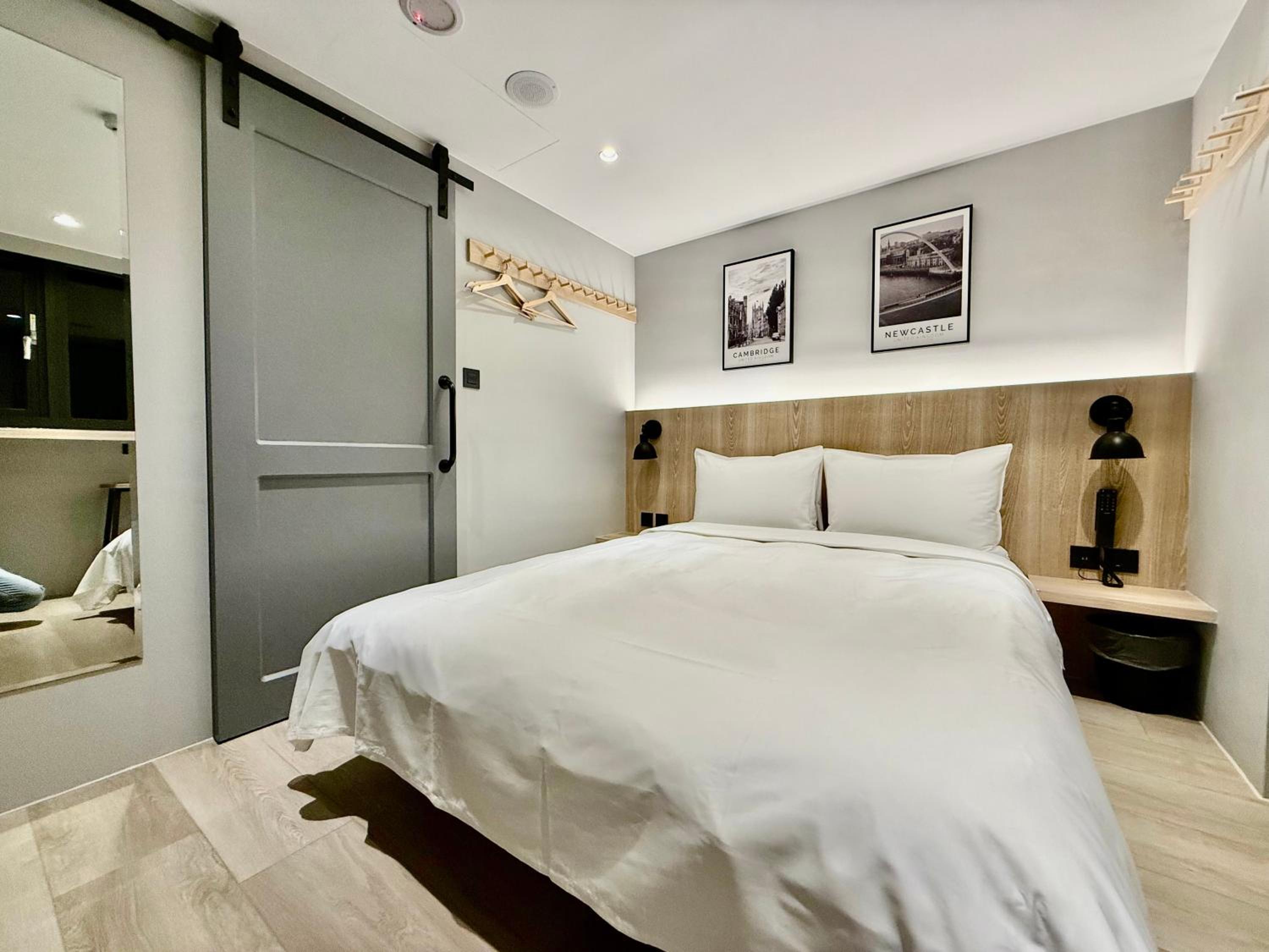 Standard Double Room photo 3