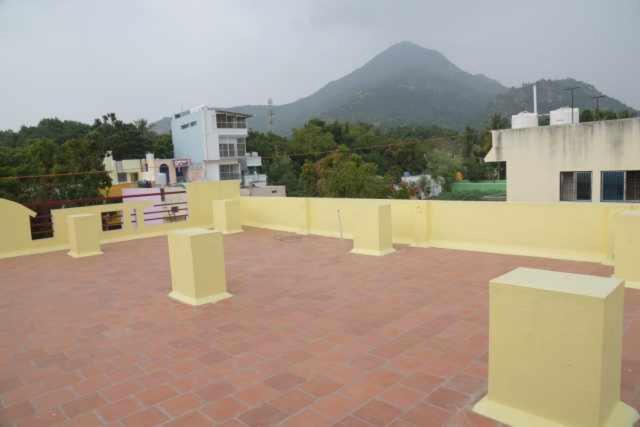 Apartment With Mountain View photo 3