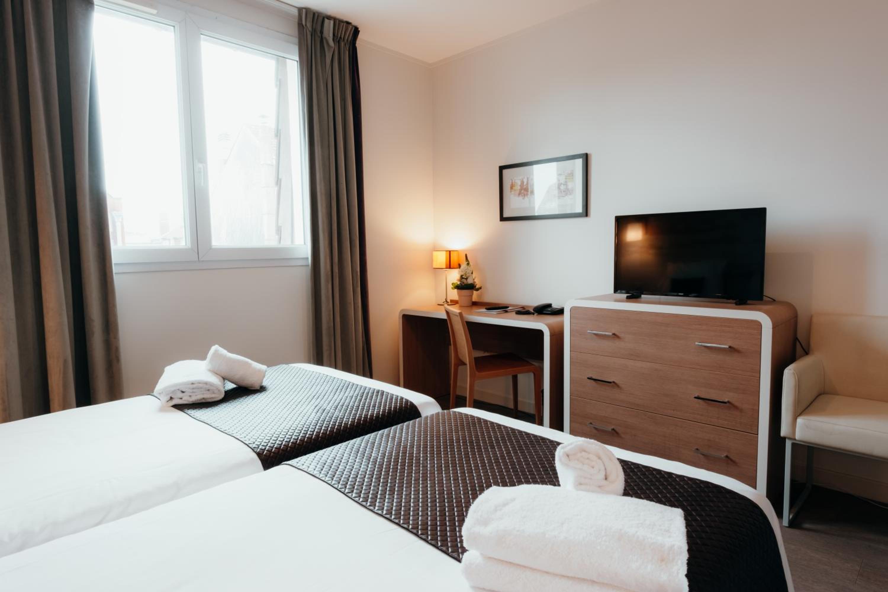 Superior Double or Twin Room - Photo 5