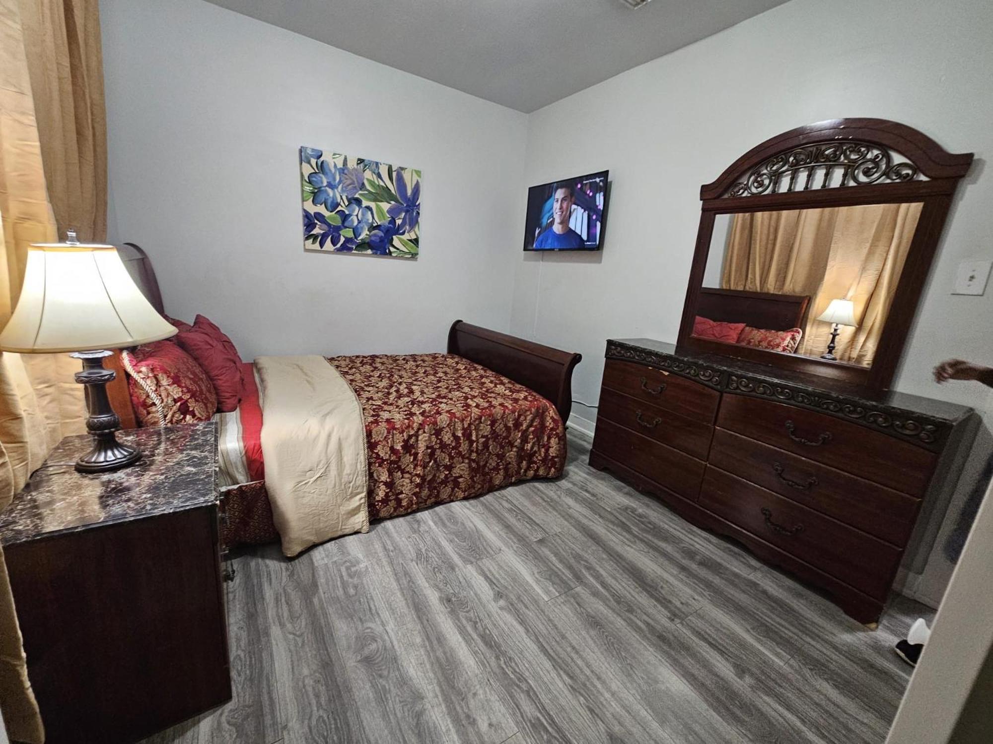 Queen Room