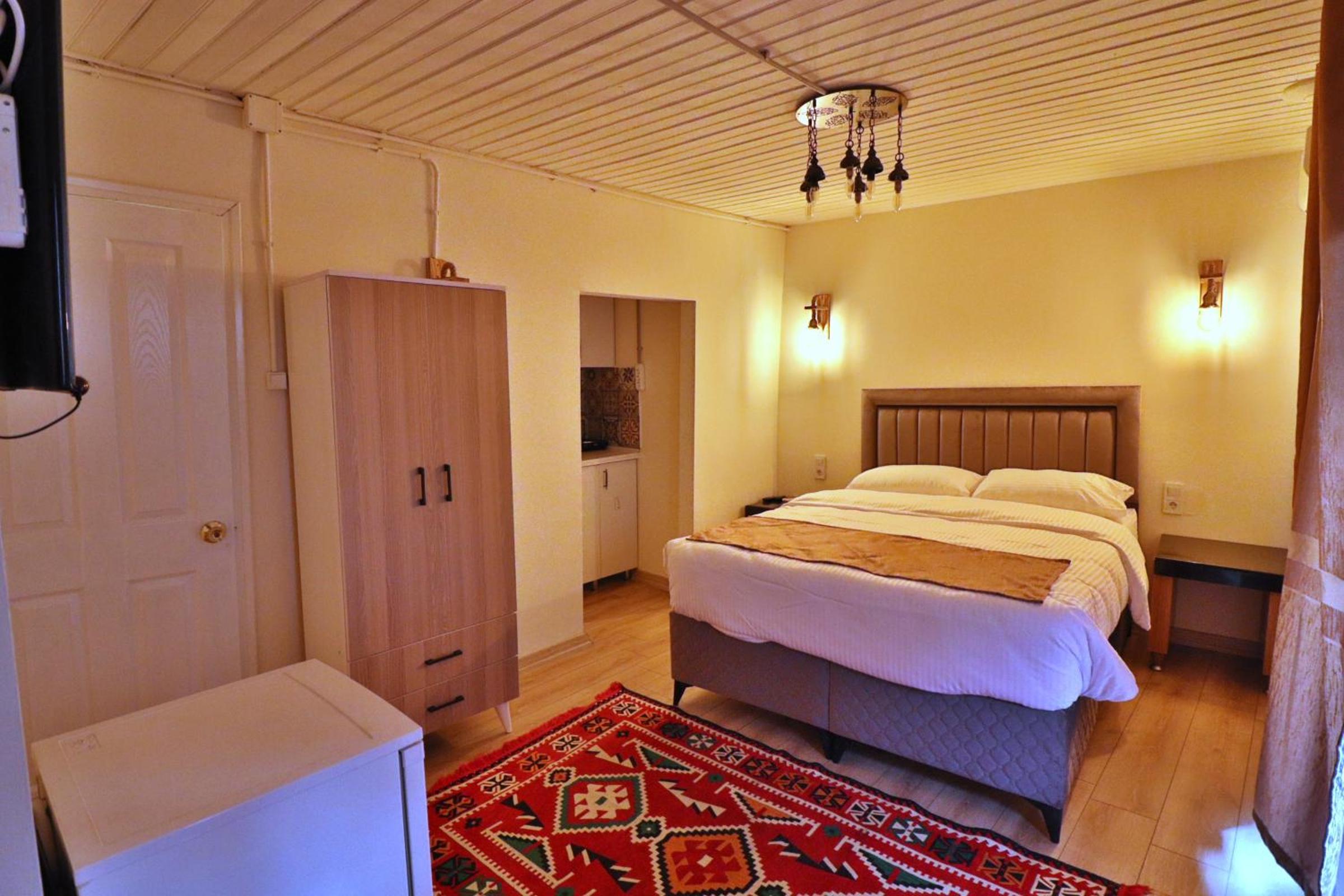 Double Room With Balcony (3 Adults) photo 1