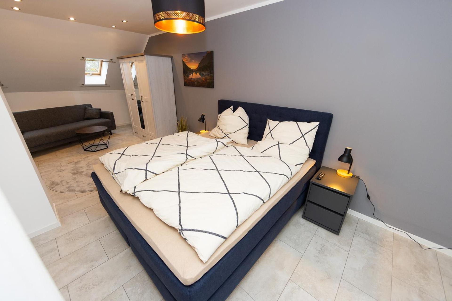 Deluxe Double Room (2 Adults + 1 Child) photo 1