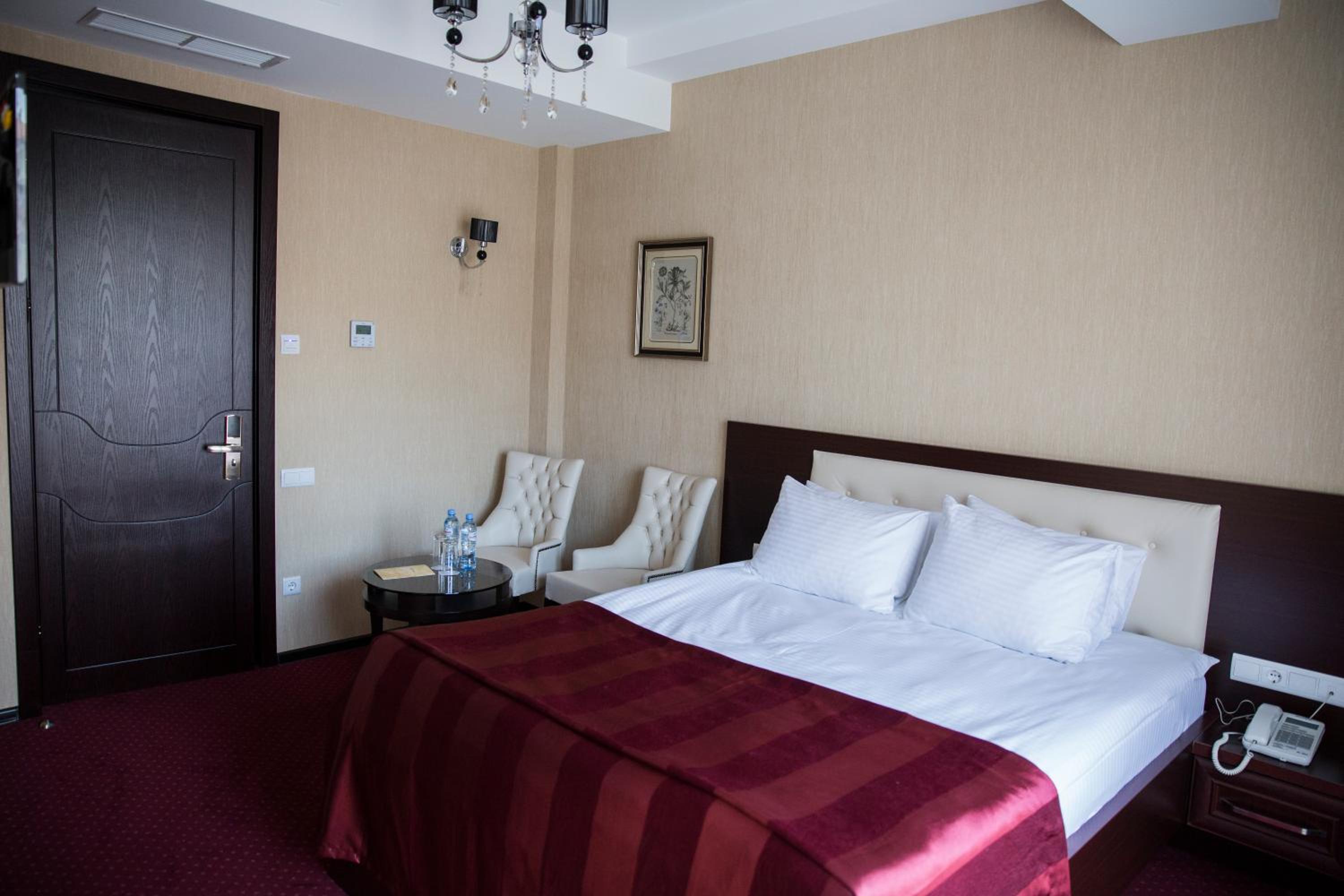 Standard Double Room with Balcony photo 2
