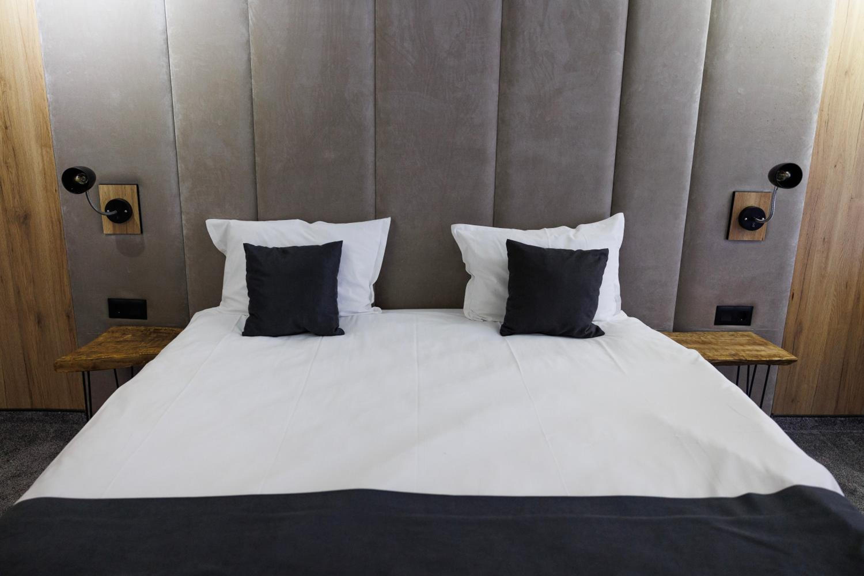 Double Or Twin Room photo 3
