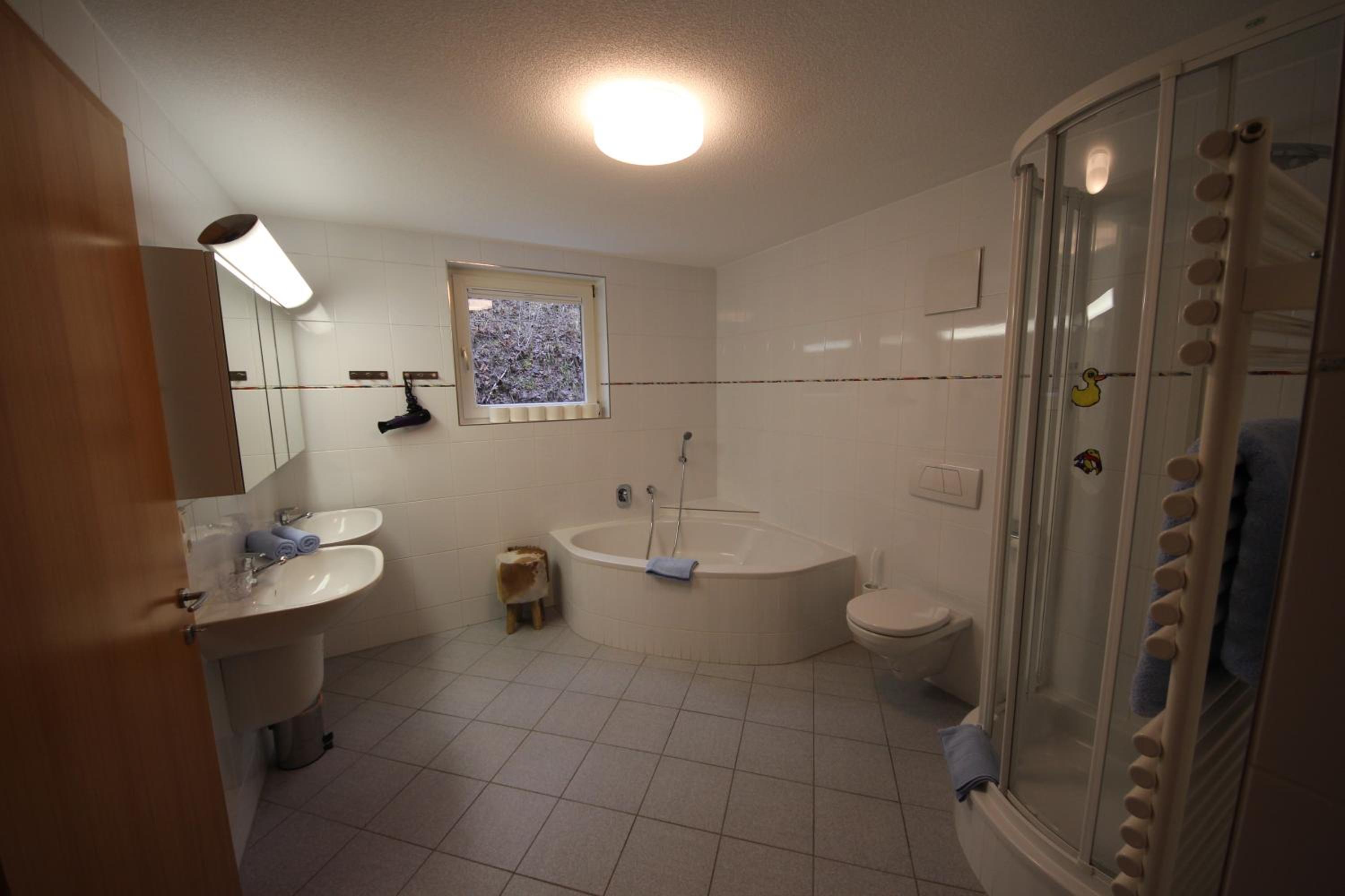 Apartment - Split Level photo 2