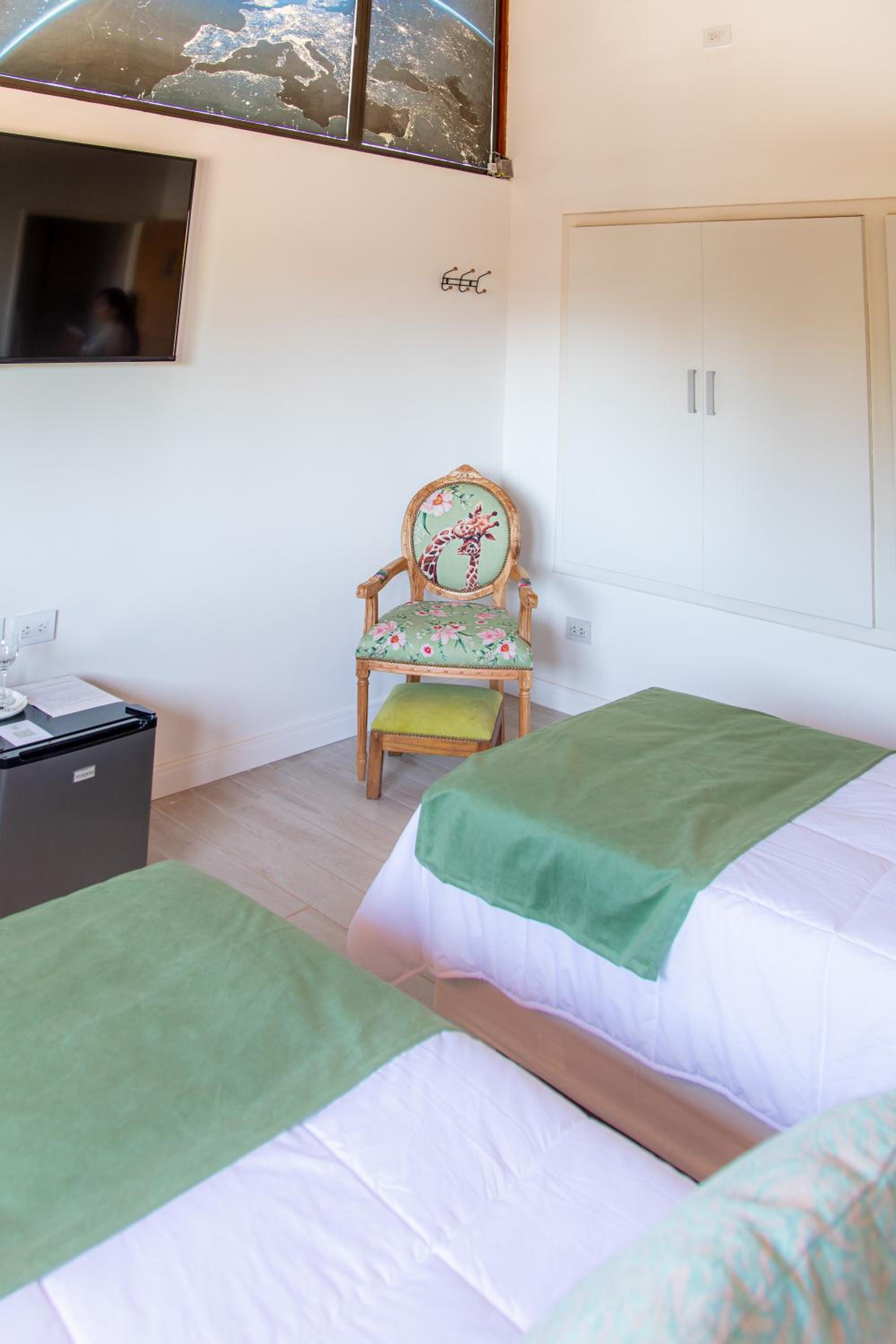 Double Room with Shared Bathroom photo 2
