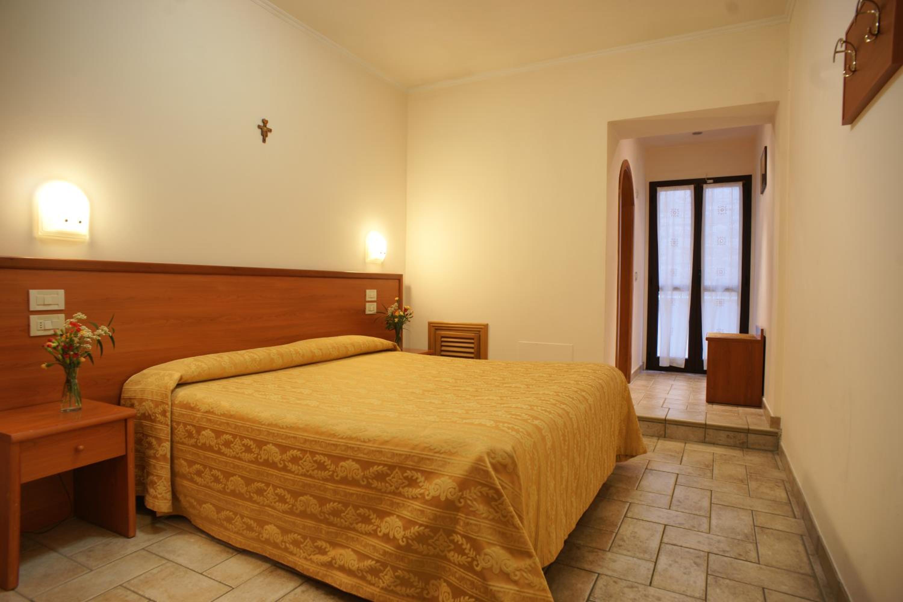 Double Room - Photo 1