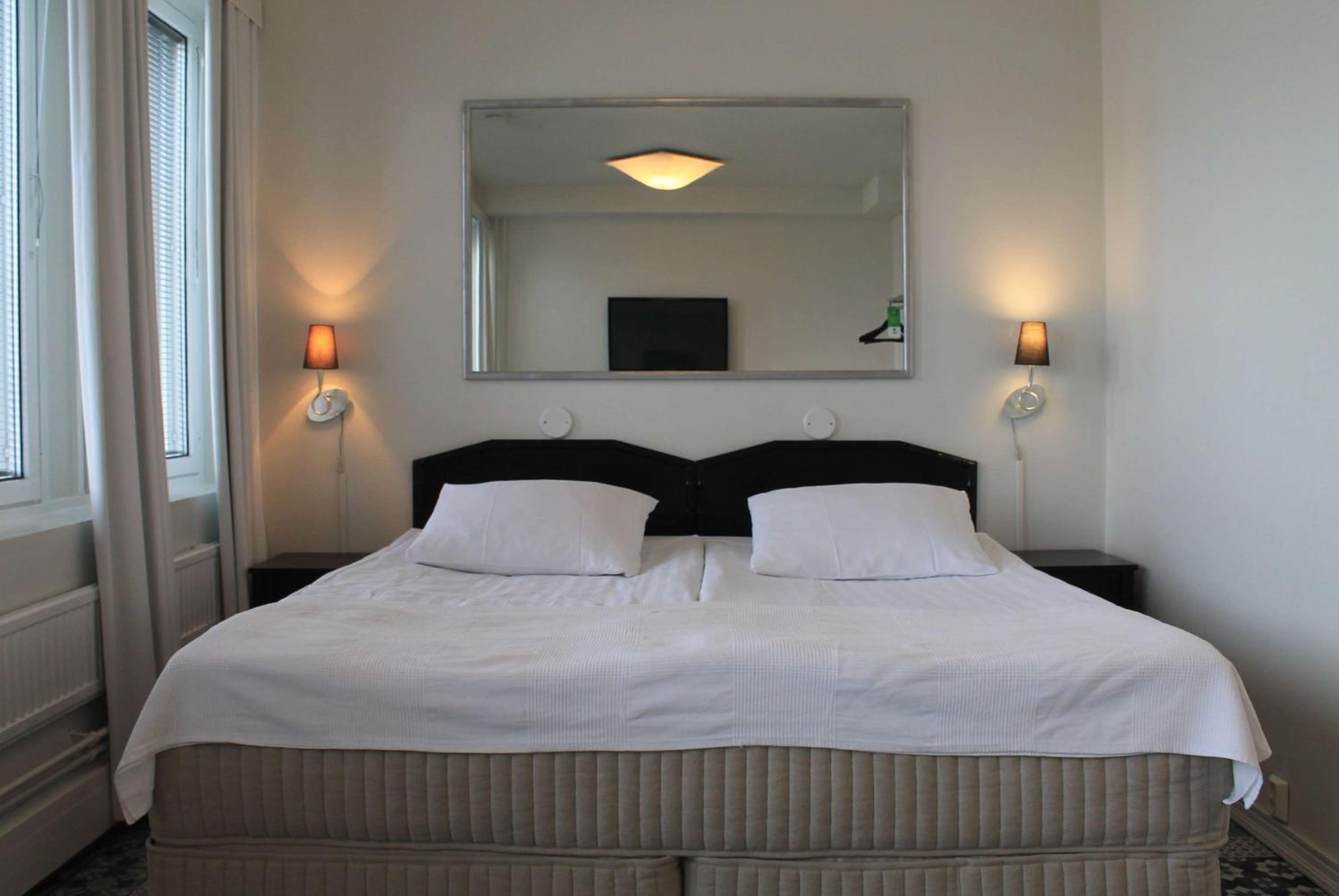 King Room with Sauna - Photo 15