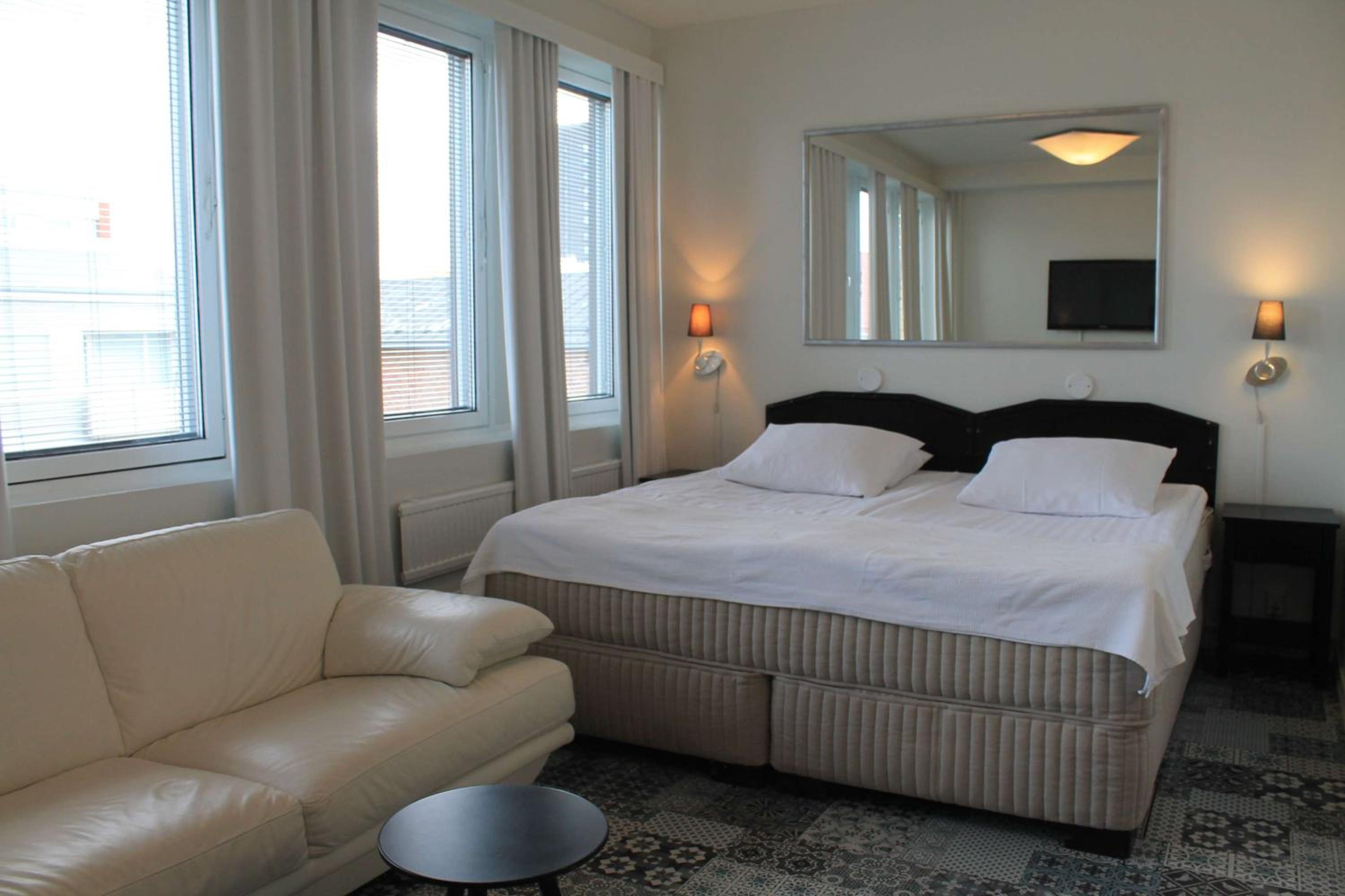 King Room with Sauna - Photo 14