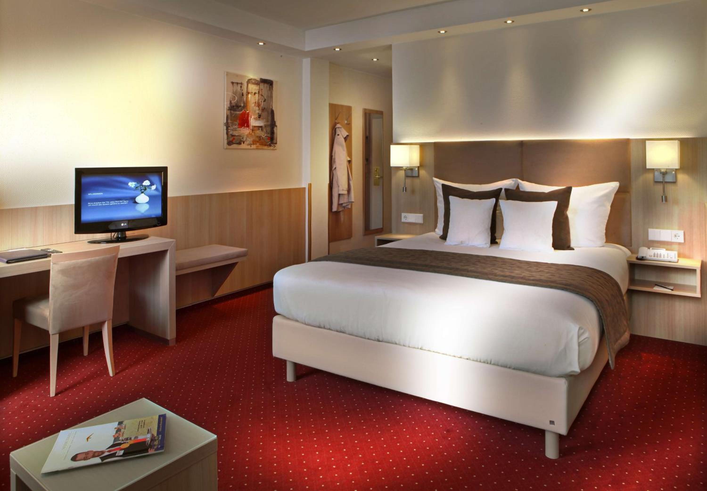 Business Double Room - Photo 1