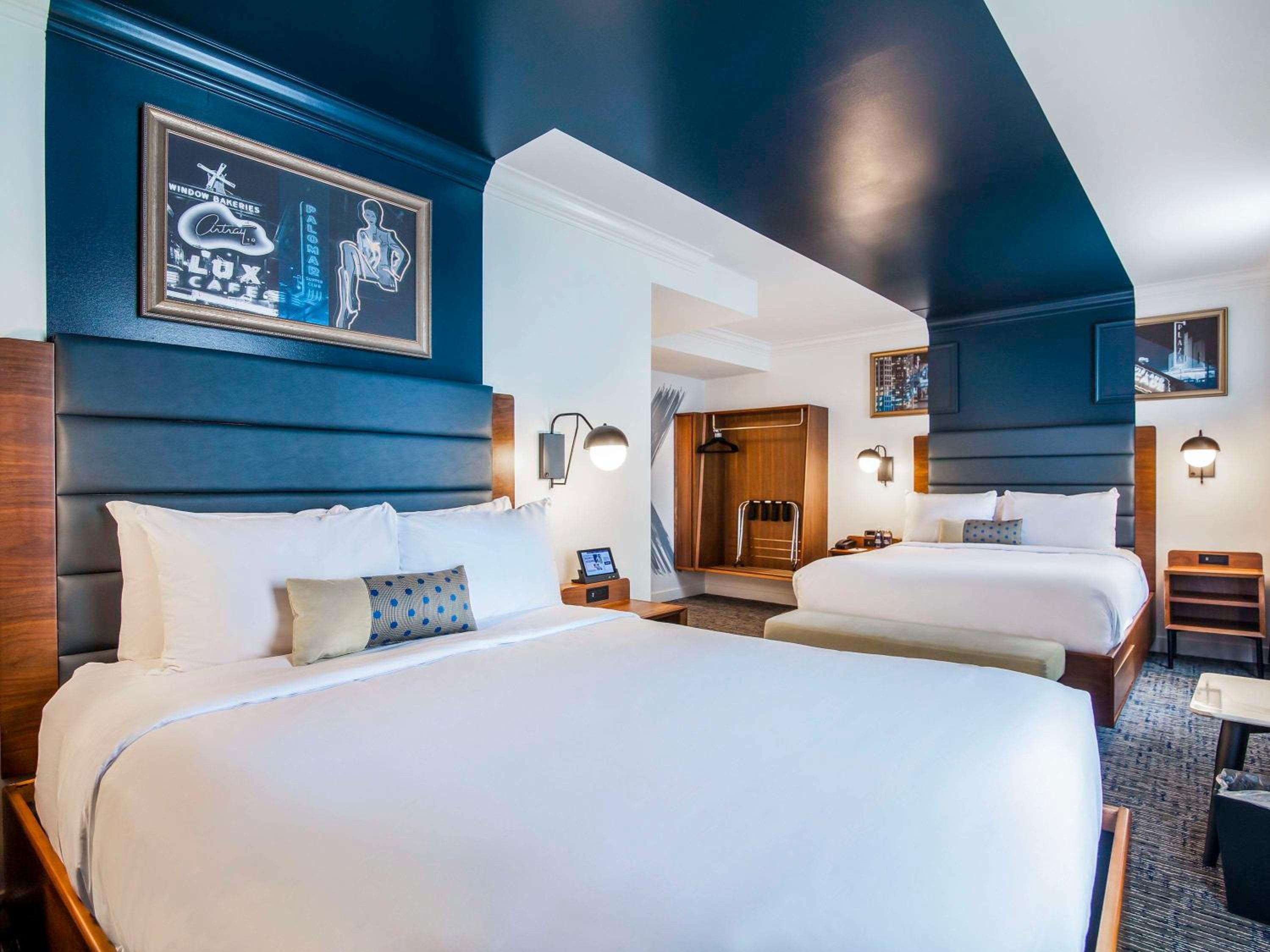 Superior Queen Room with Two Queen Beds and City View - Photo 2