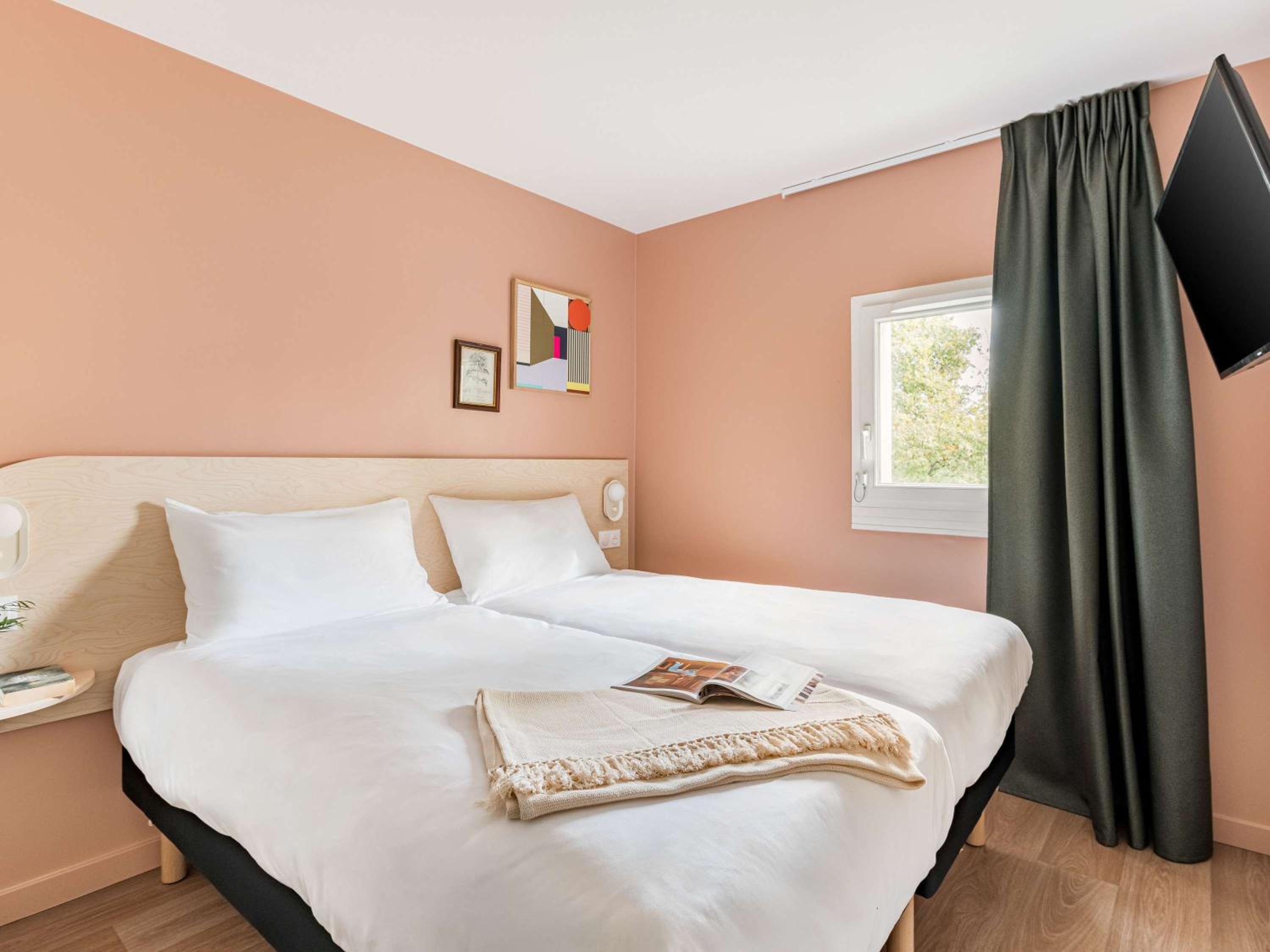 Pop Twin Room photo 1