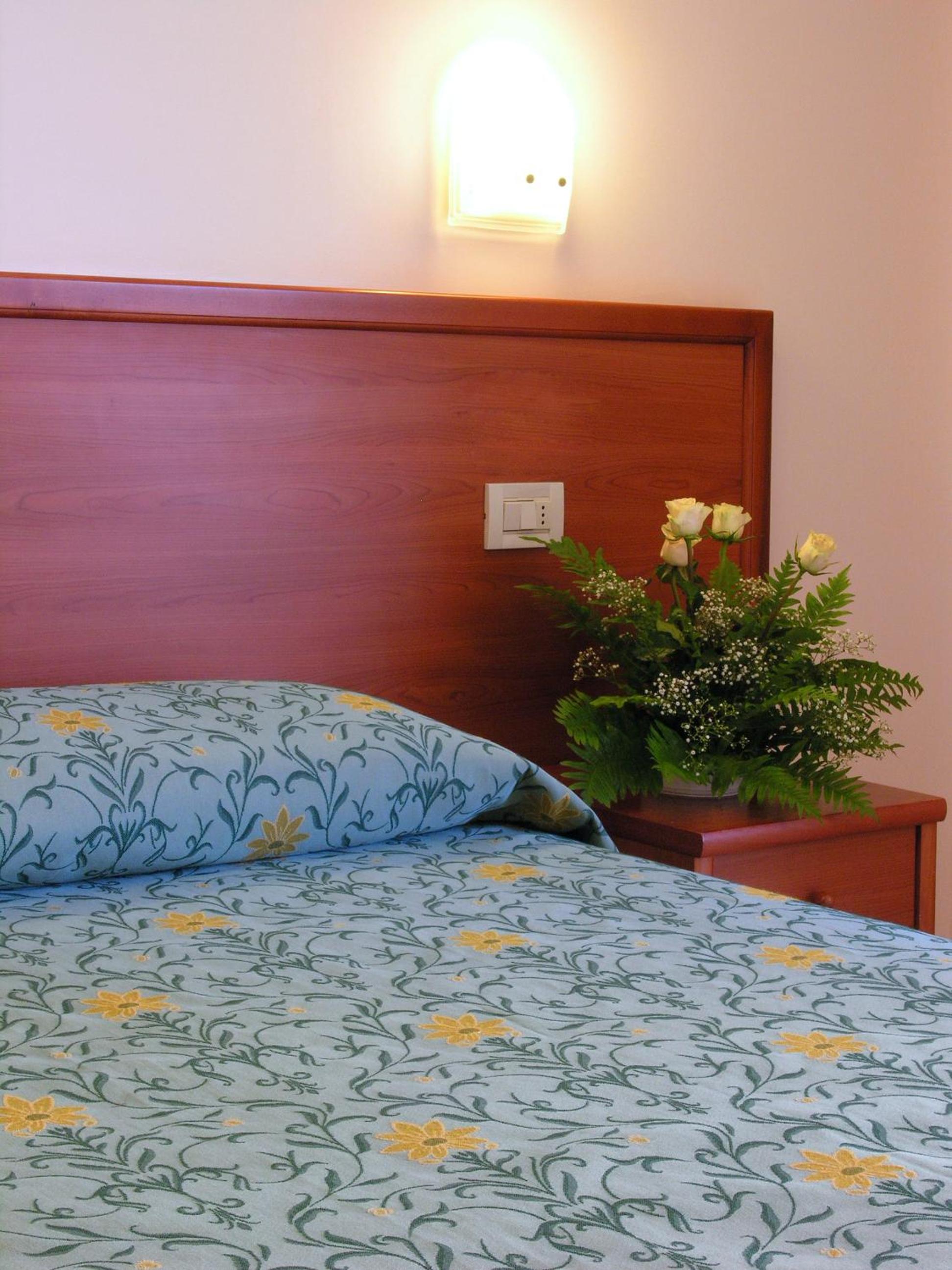 Double Room - Photo 10