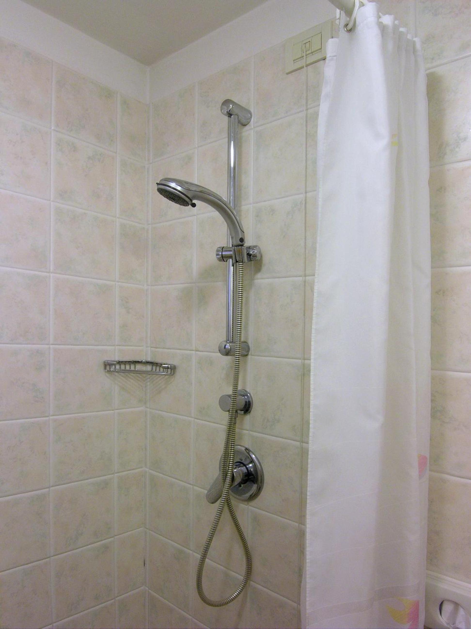 Double Room - Photo 8
