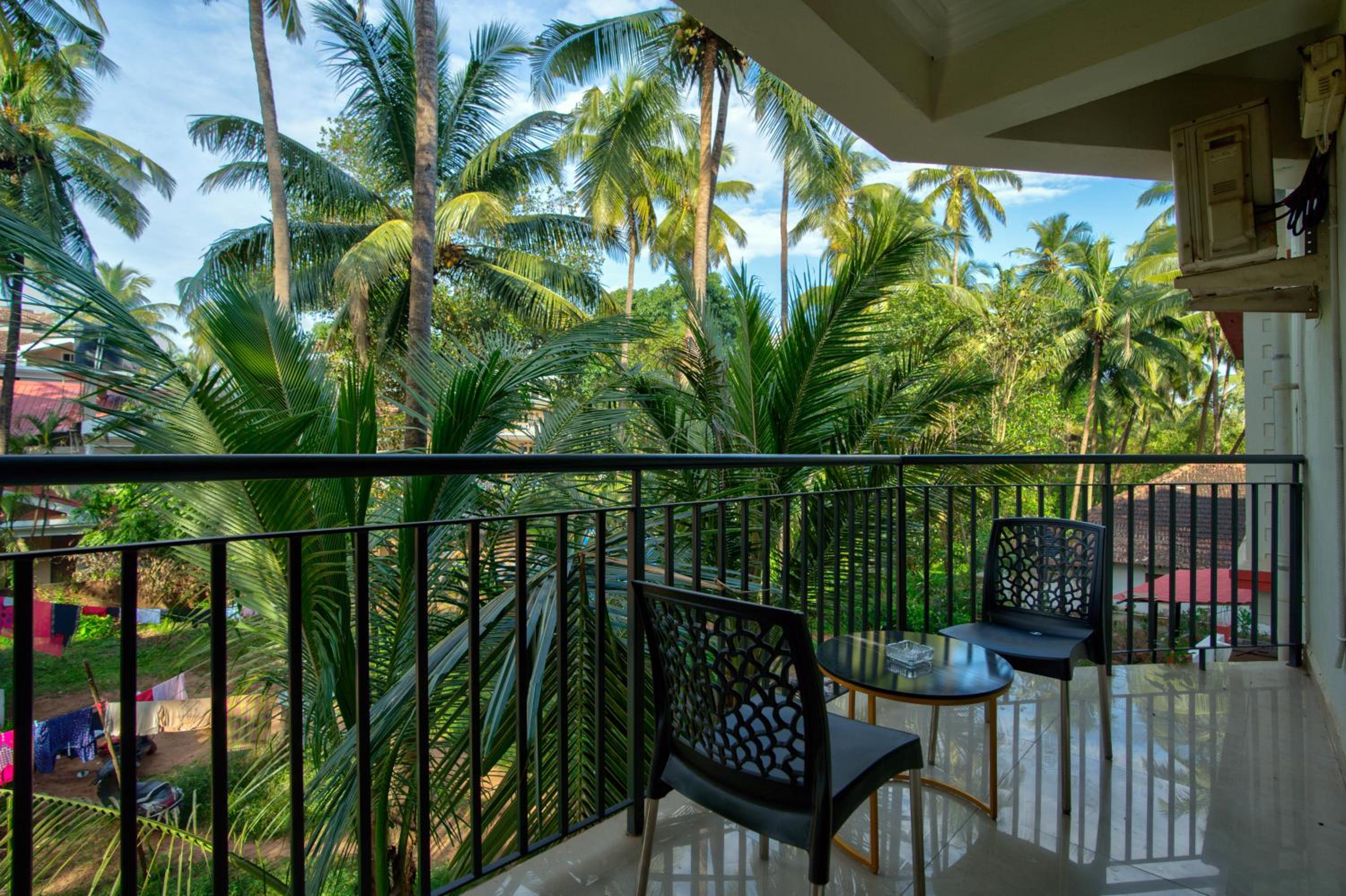 One-Bedroom Apartment With Balcony