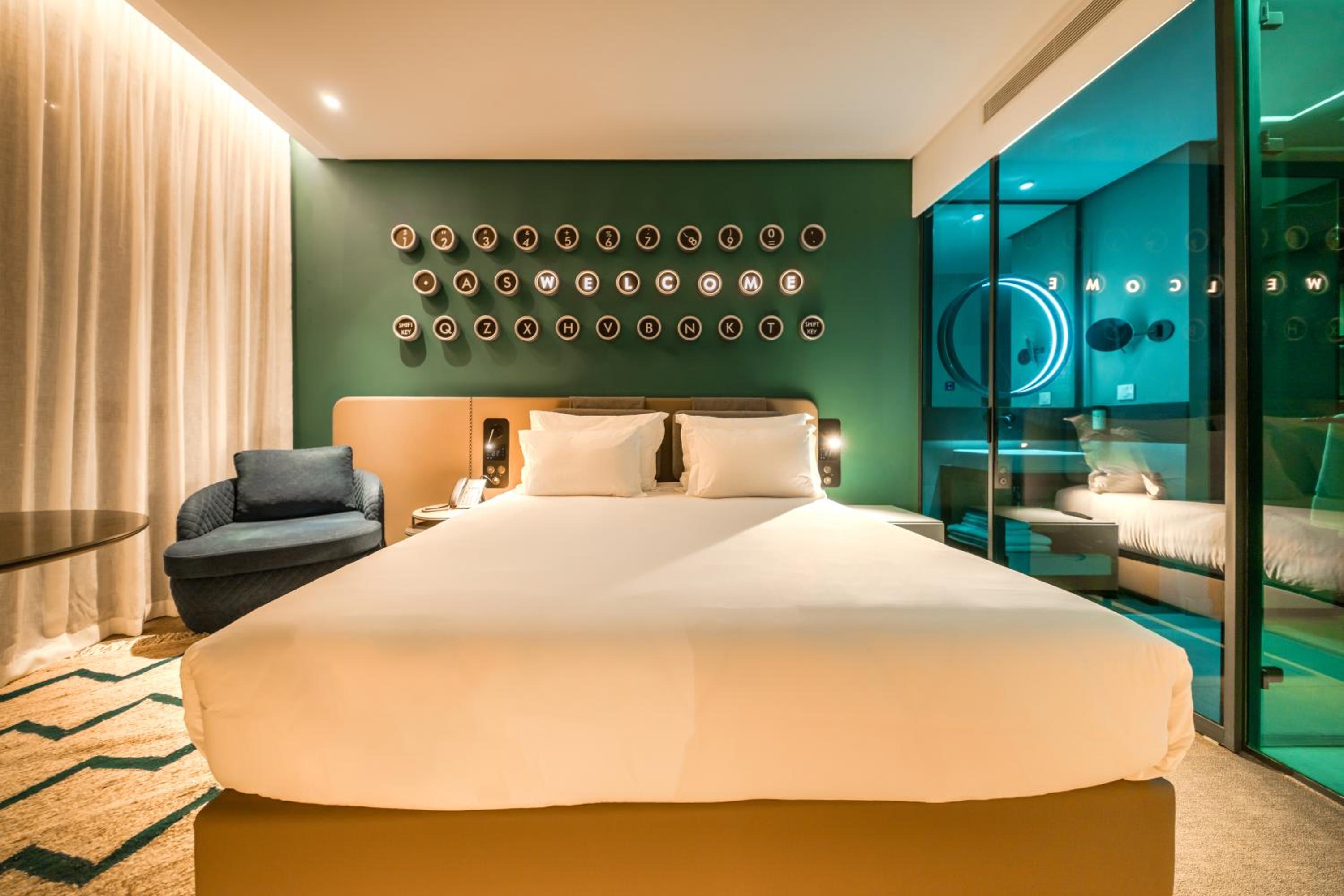 Superior King Room