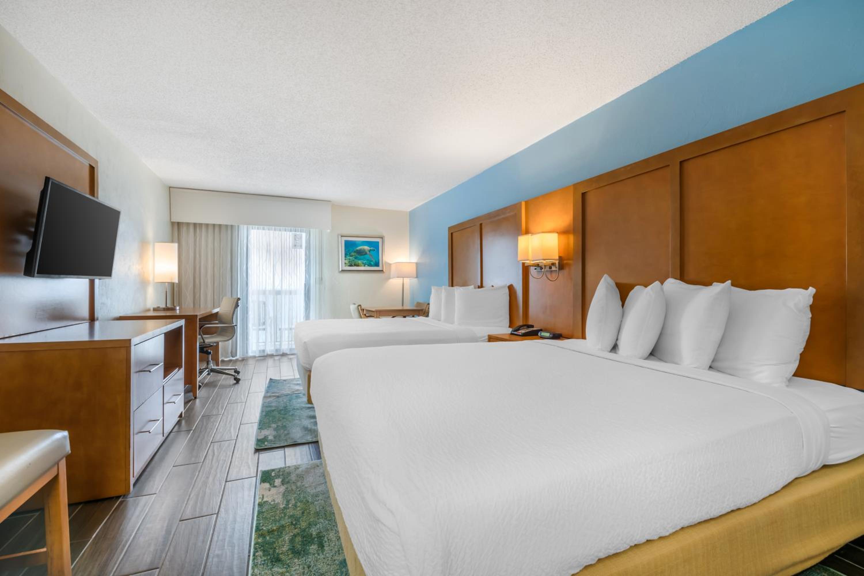 Deluxe Queen Room with Two Queen Beds - Ocean Front - Photo 1