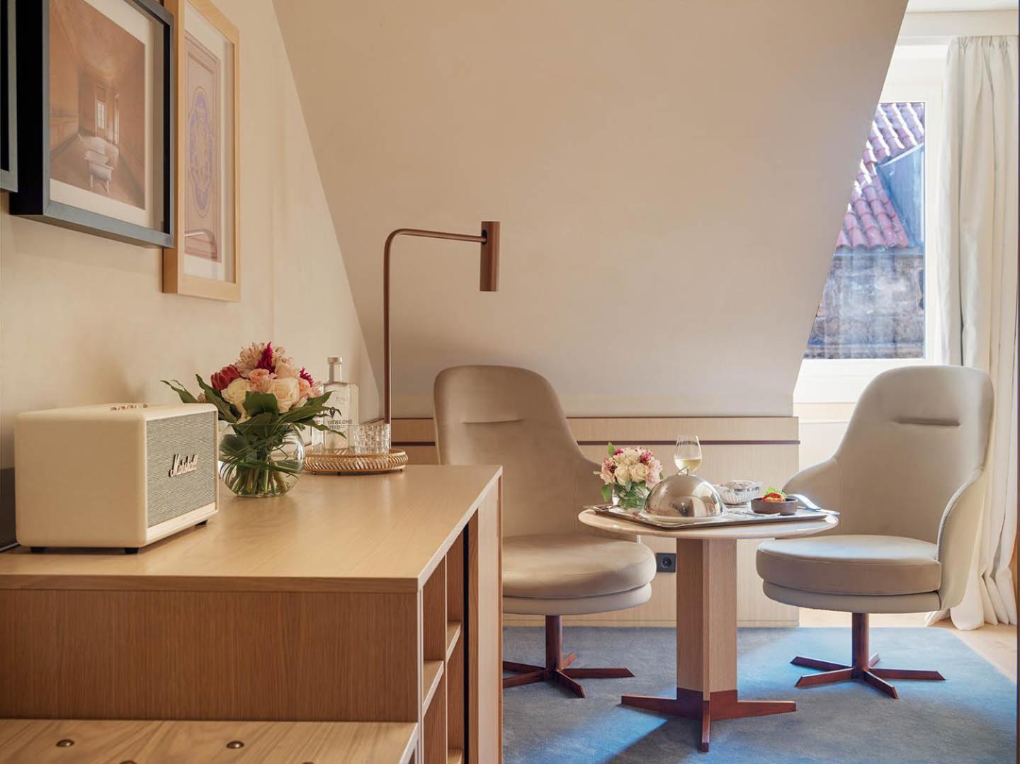Grand Studio Suite (Non Smoking)