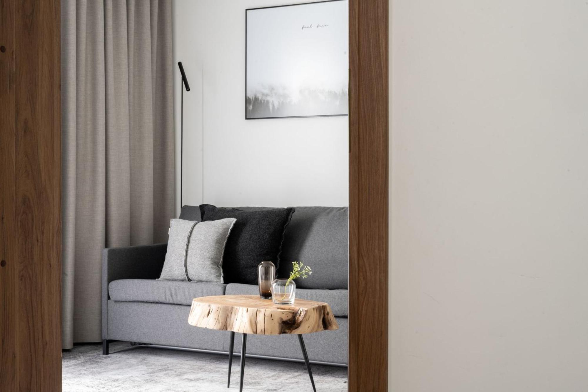 Standard Studio (2 Adults + 2 children) photo 1