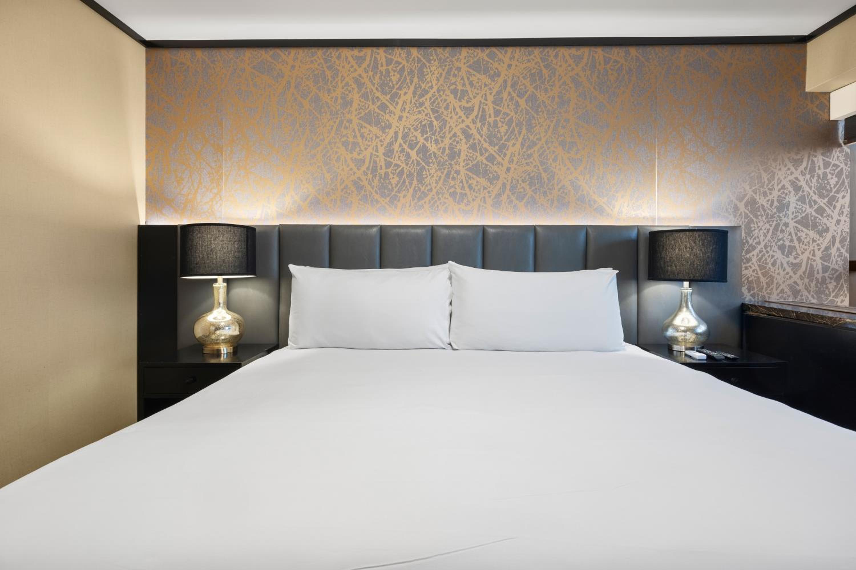 King Room - Disability Access photo 3