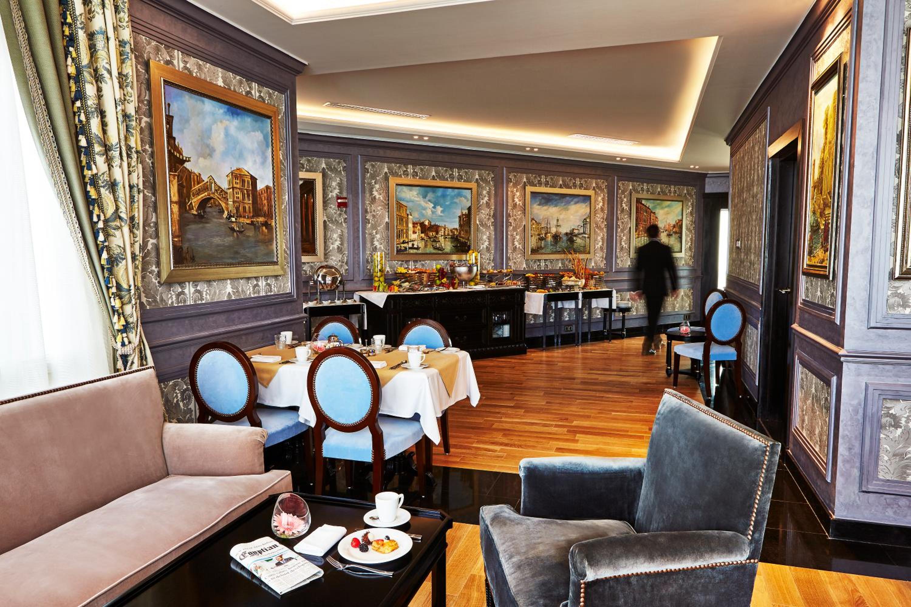 Palace Suite - Photo 7