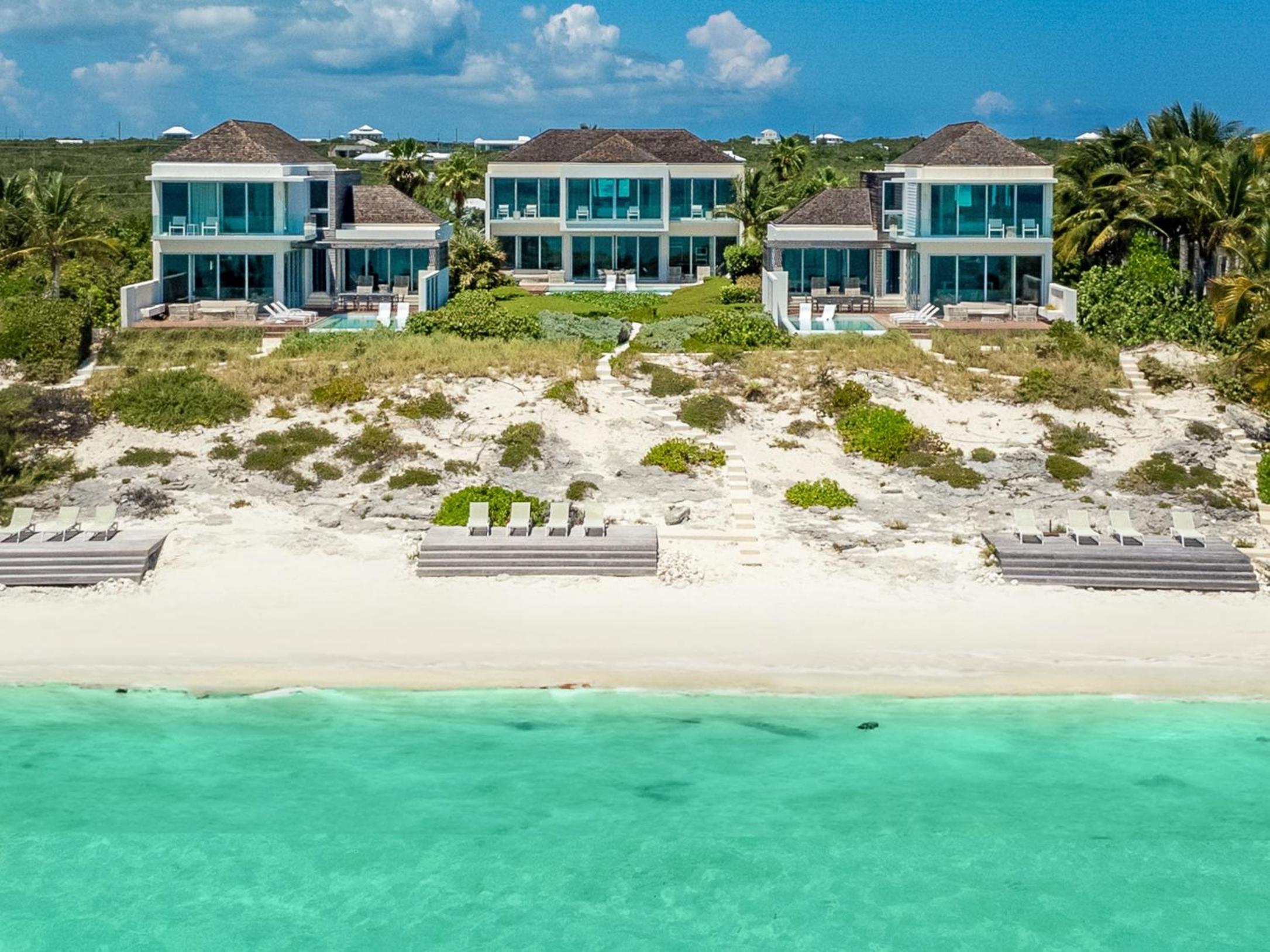 Villa - Beach Front photo 2