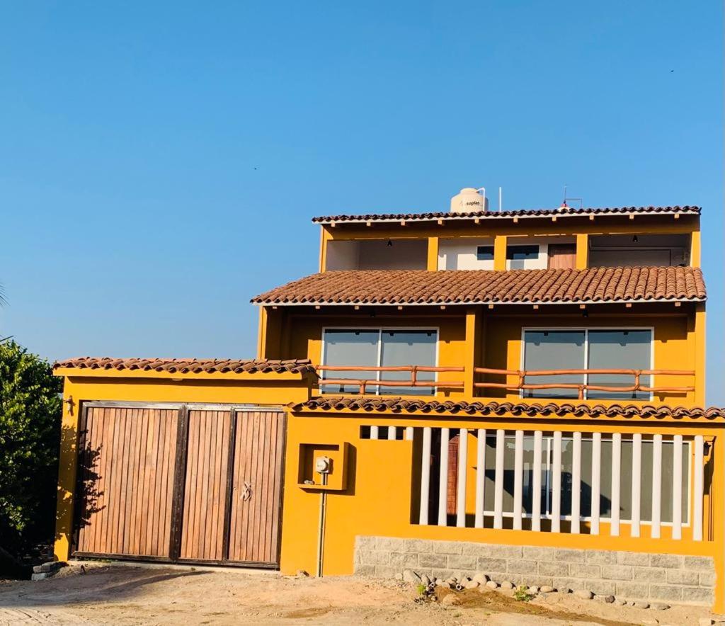 Three-Bedroom House photo 2