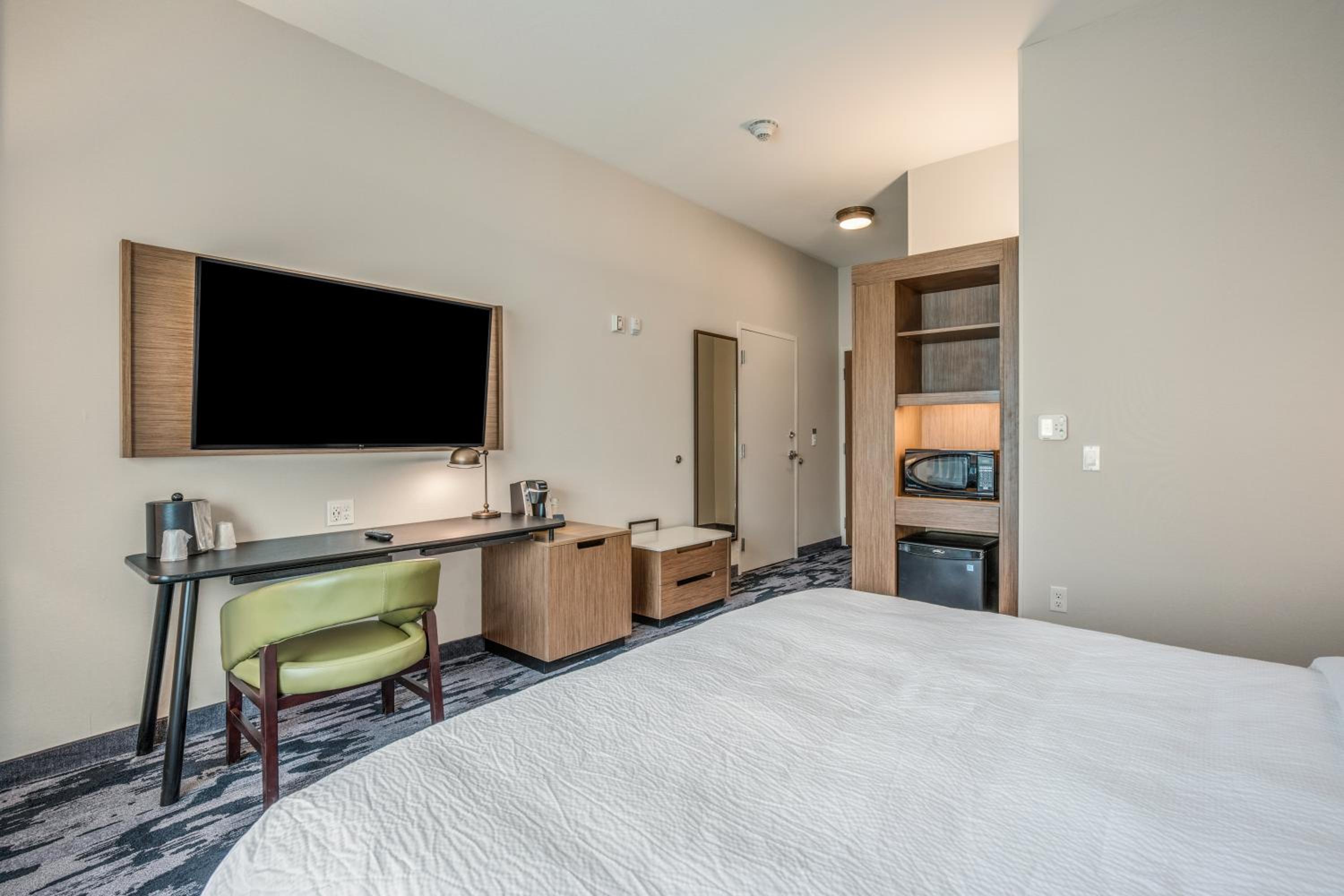 King Room - Mobility Access/Non-Smoking photo 1