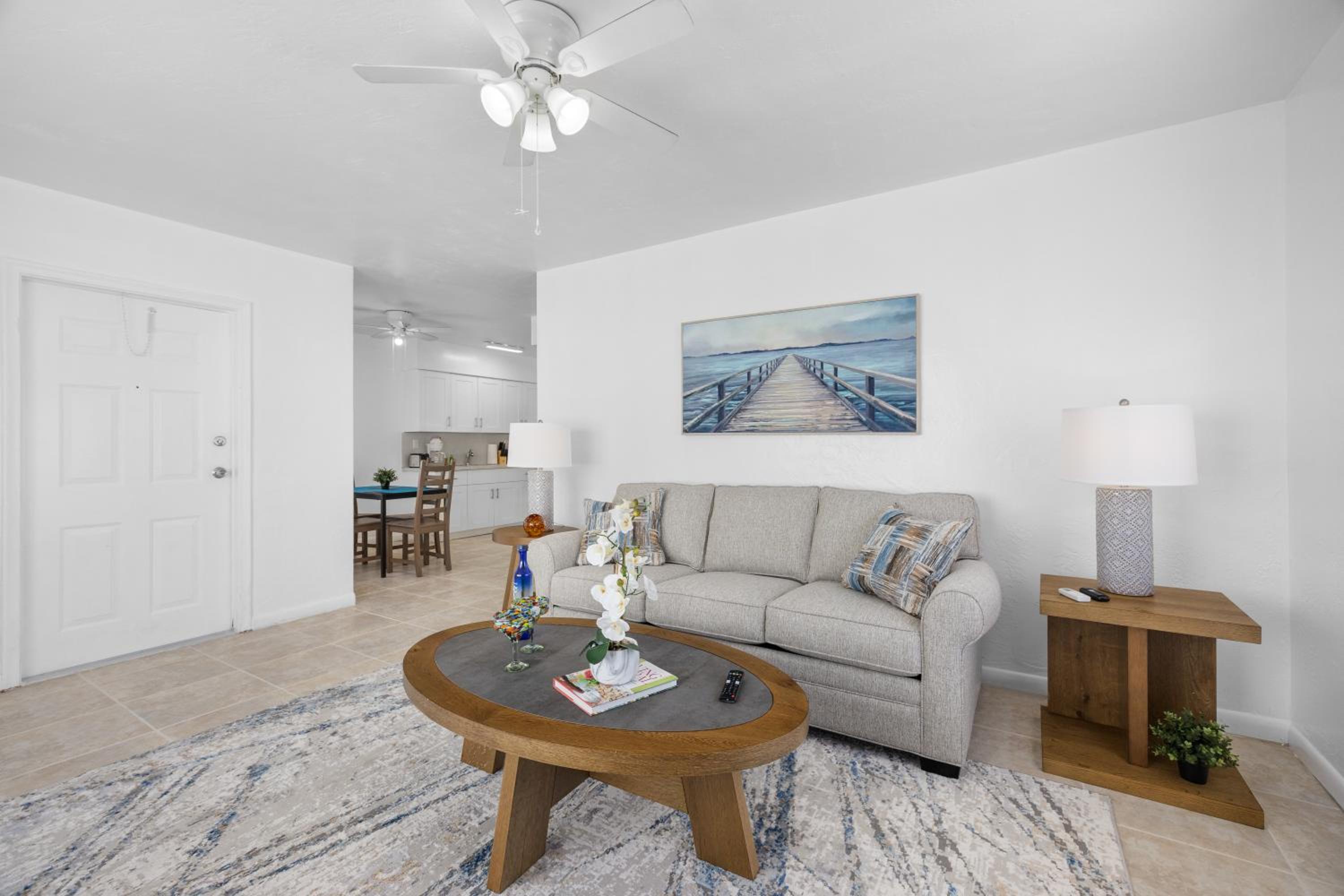 Two-Bedroom Deluxe Apartment photo 1