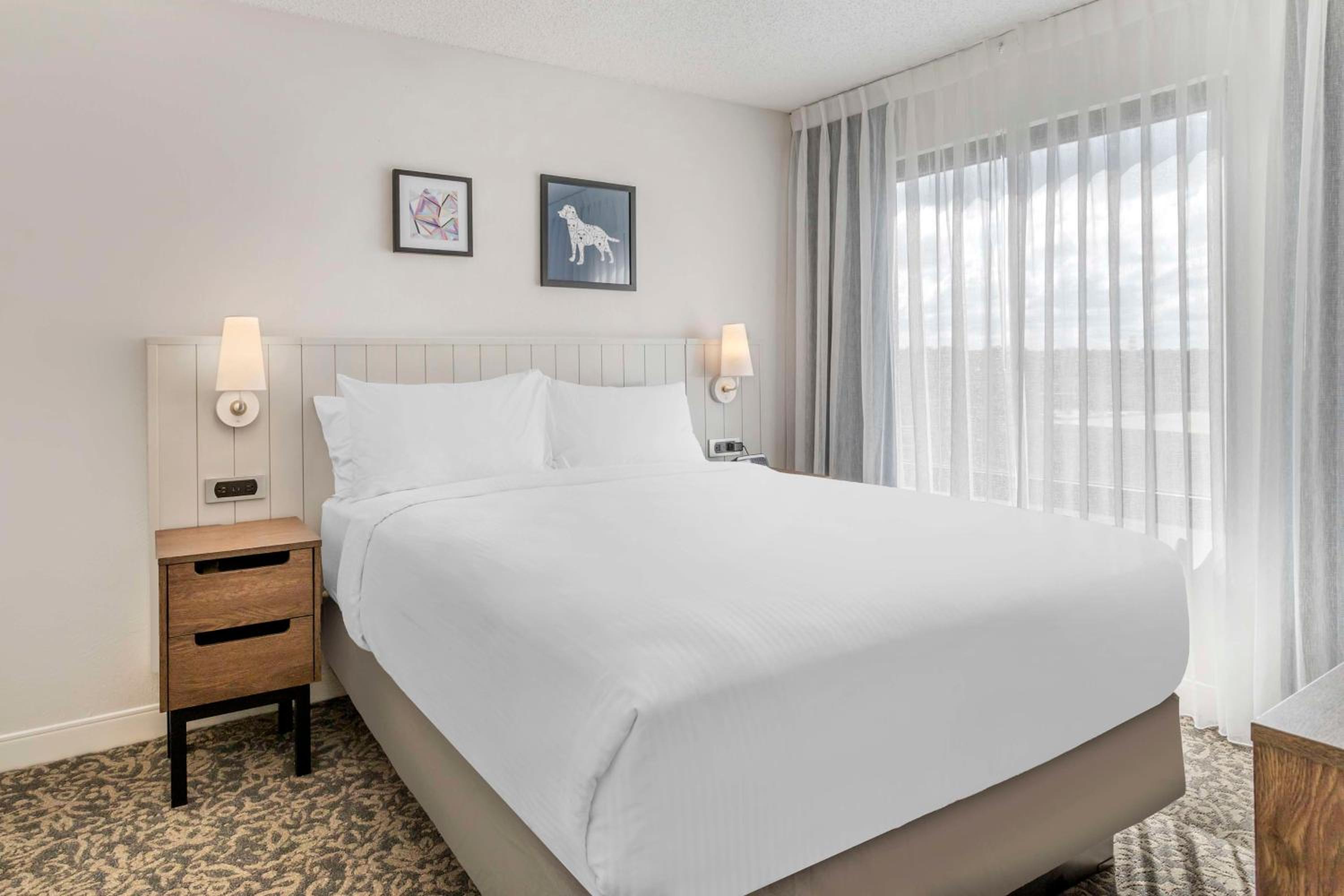 Hearing Accessible One Bedroom Suite Queen